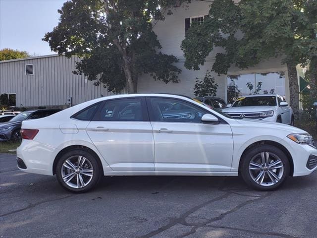 Certified 2024 Volkswagen Jetta SE with VIN 3VW7M7BU9RM039155 for sale in Bedford, MA