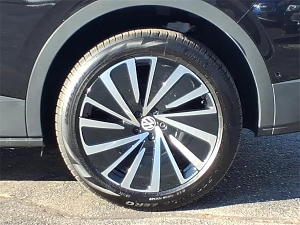 New 2025 Volkswagen ID.4 Pro SUV