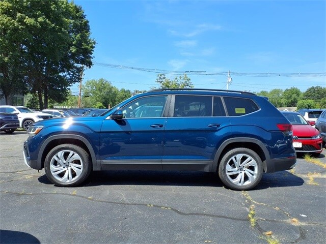 2023 Volkswagen Atlas SE Technology photo 2