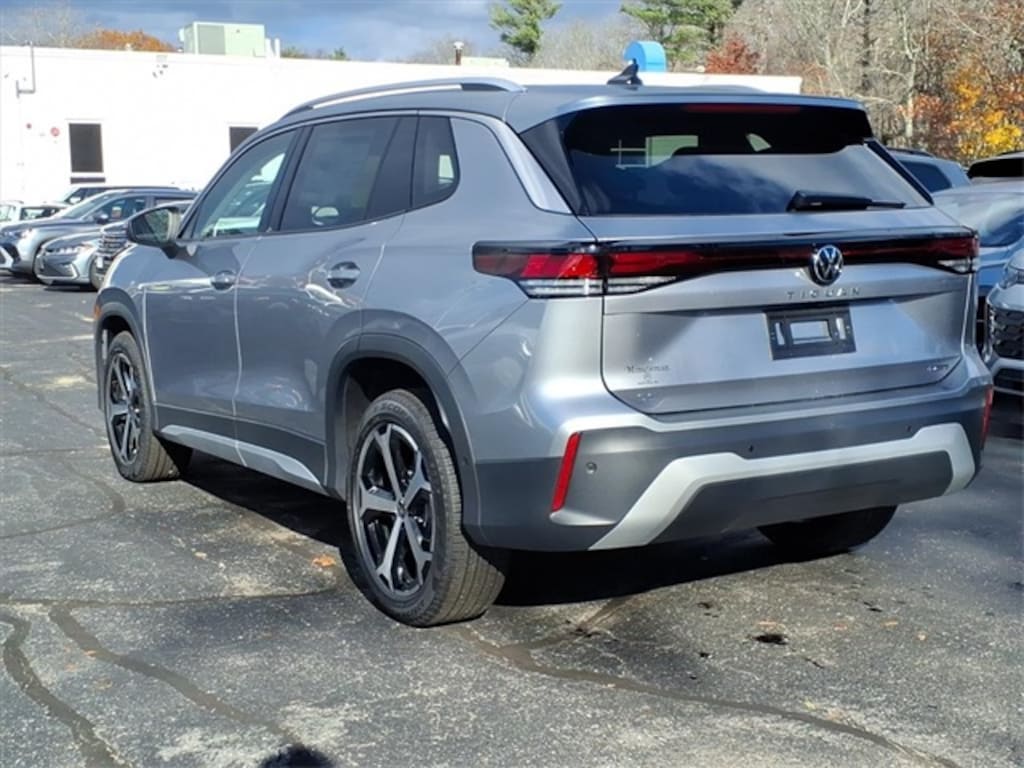 New 2026 Volkswagen Tiguan 2.0T SE SUV