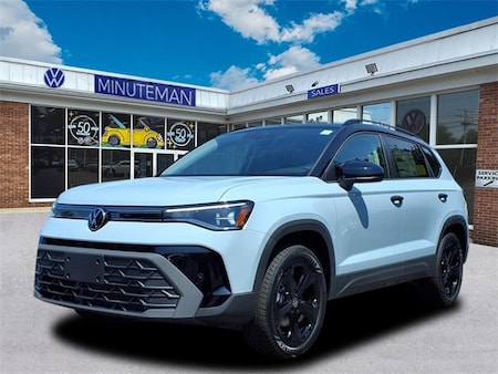 2025 Volkswagen Taos 1.5T SE Black SUV