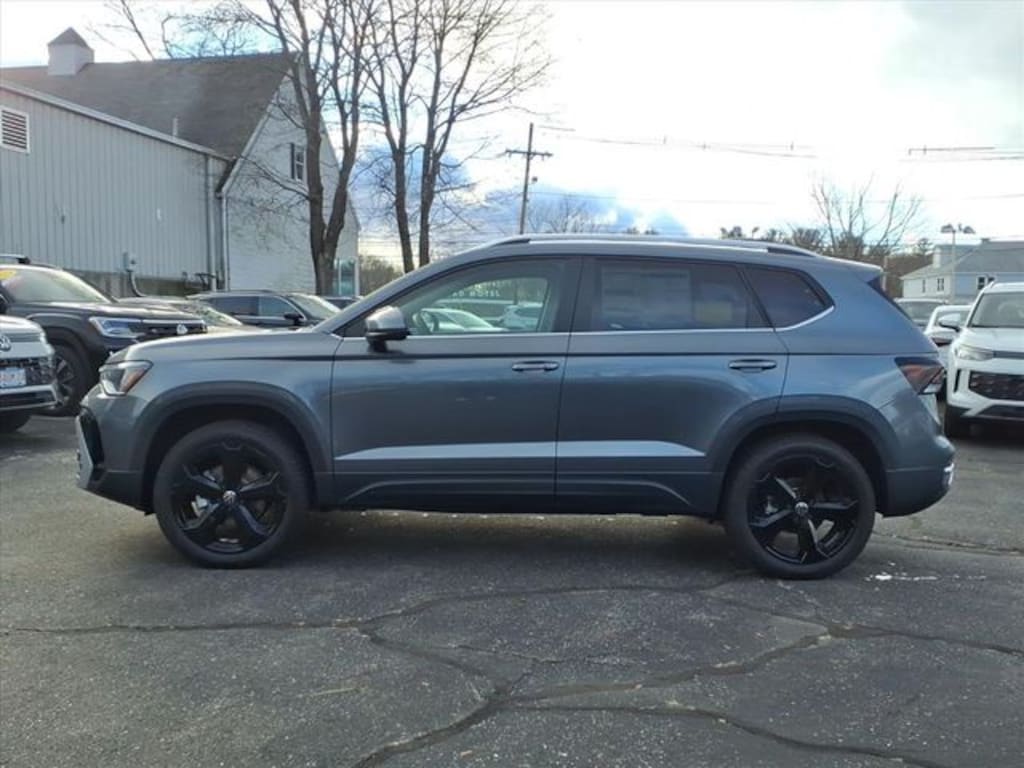 New 2026 Volkswagen Taos 1.5T SEL SUV
