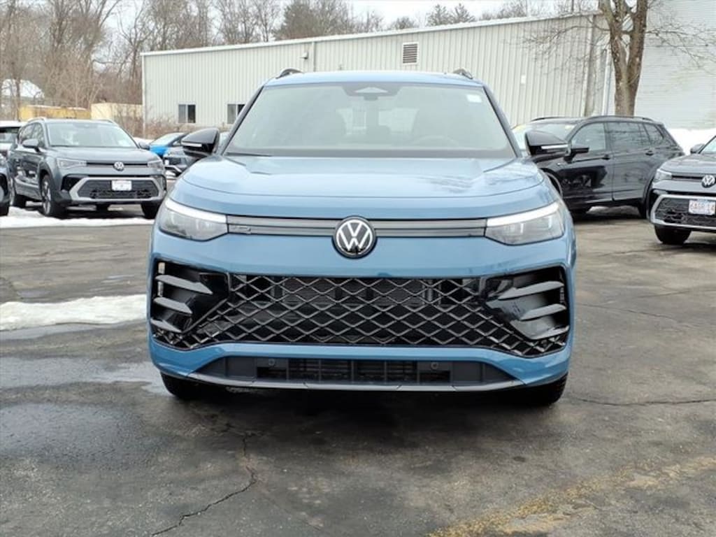 New 2026 Volkswagen Tiguan 2.0T SE R-Line Black SUV