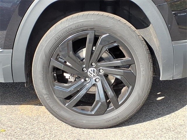 2023 Volkswagen Atlas V6 SE Technology photo 2