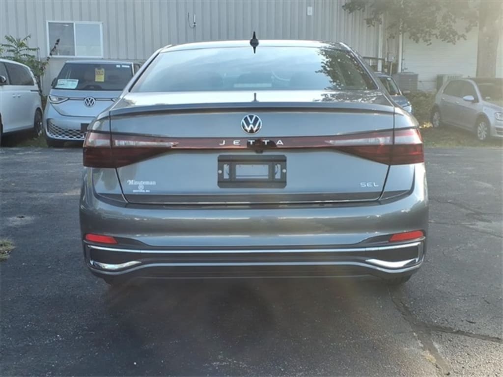 New 2025 Volkswagen Jetta 1.5T SEL Sedan