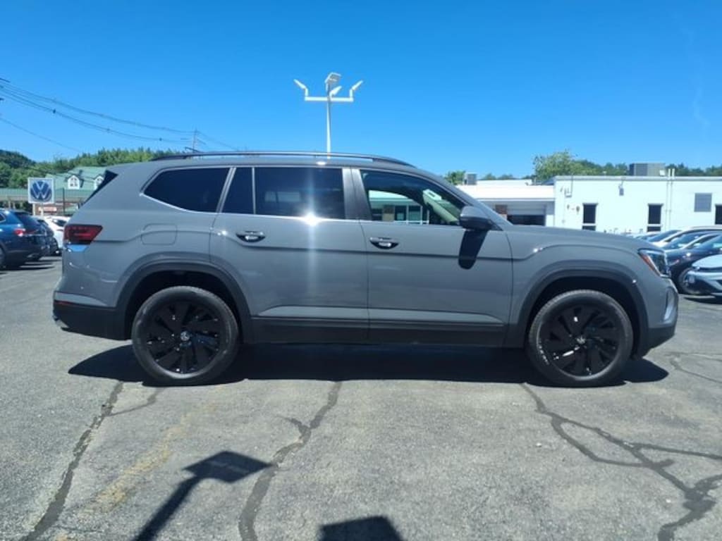 New 2026 Volkswagen Atlas 2.0T SE w/Technology SUV