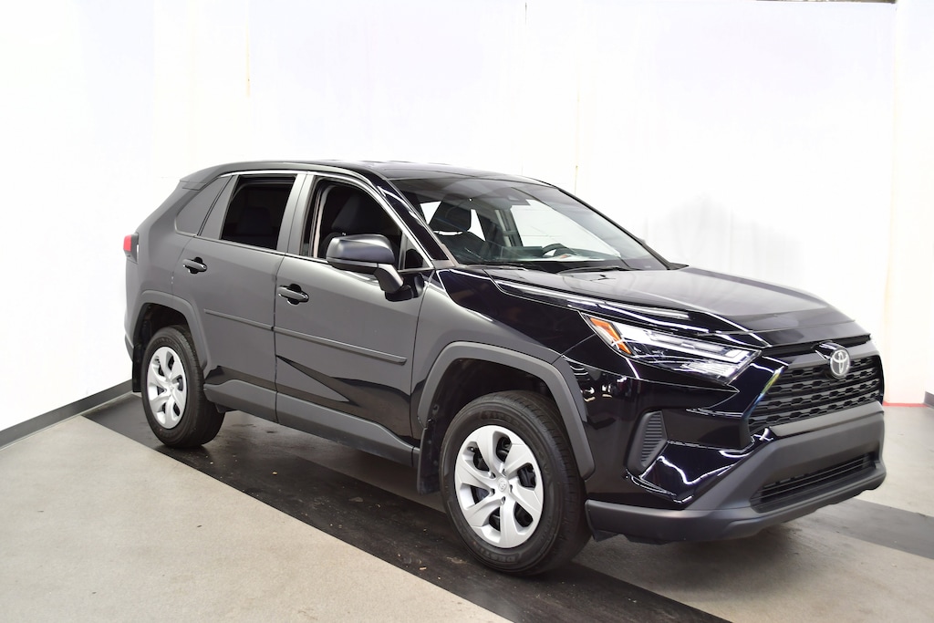 Used 2023 Toyota RAV4 LE LE FWD