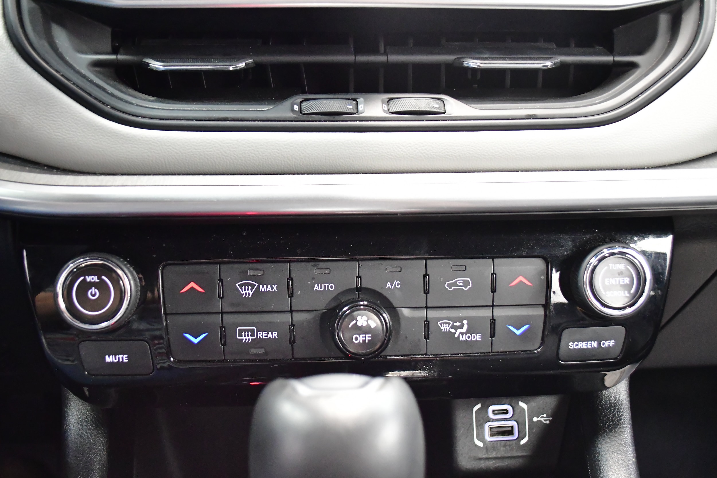 2025 Jeep Compass Limited - Photo 27