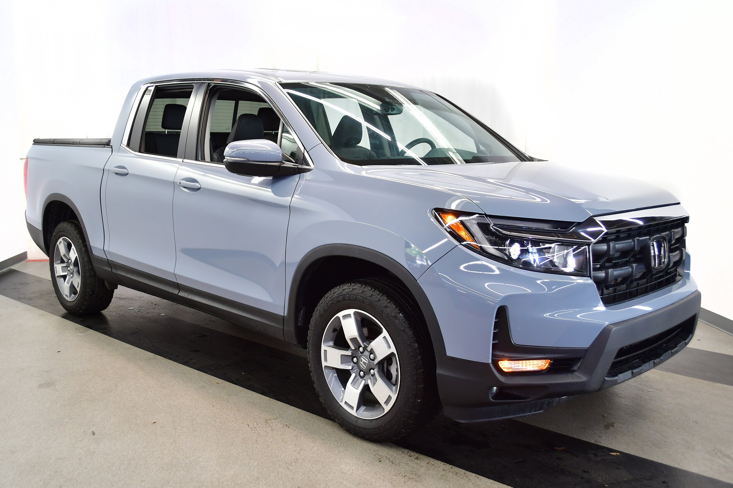 2024 Honda Ridgeline RTL photo 2