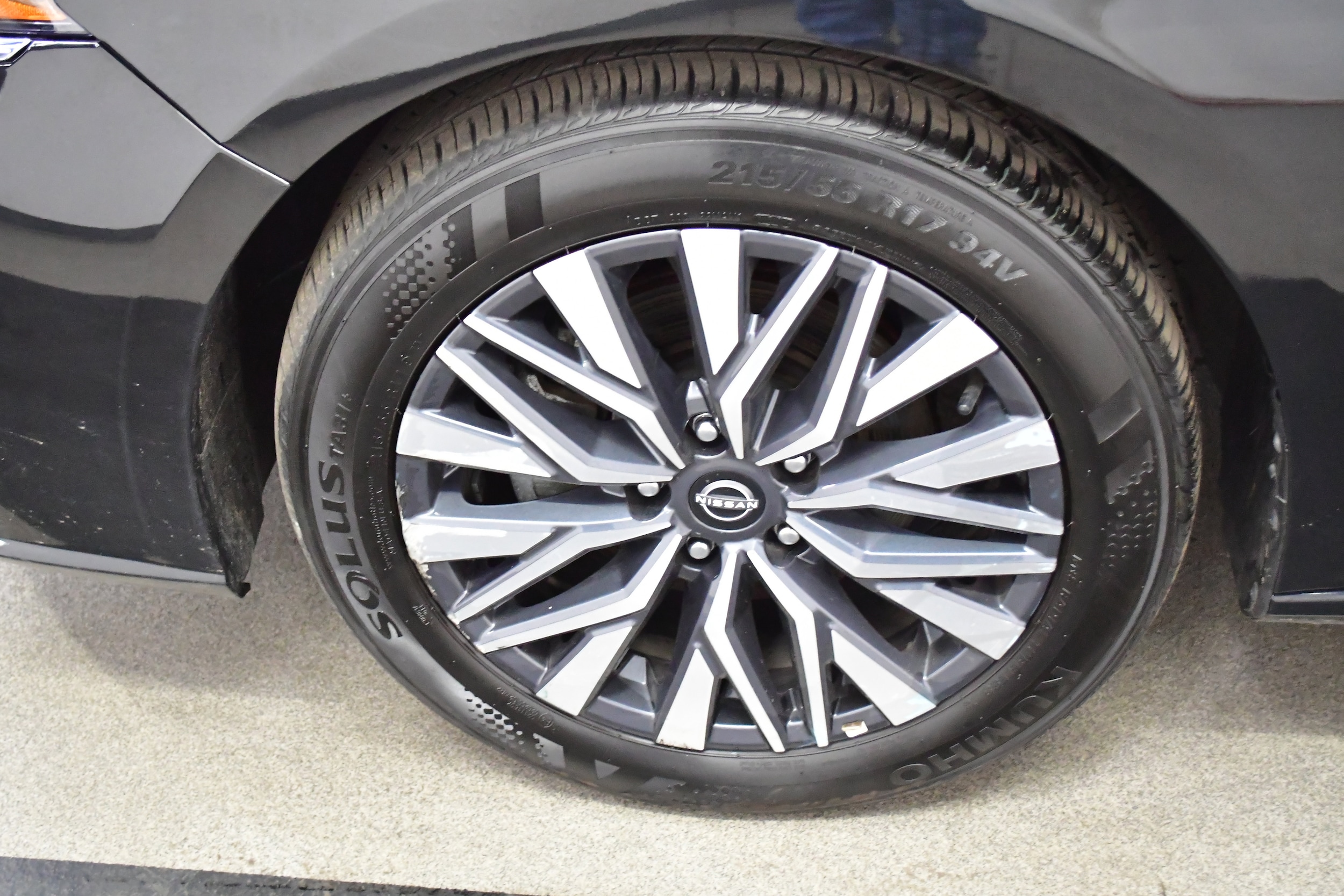 2025 Nissan Altima SV - Photo 32