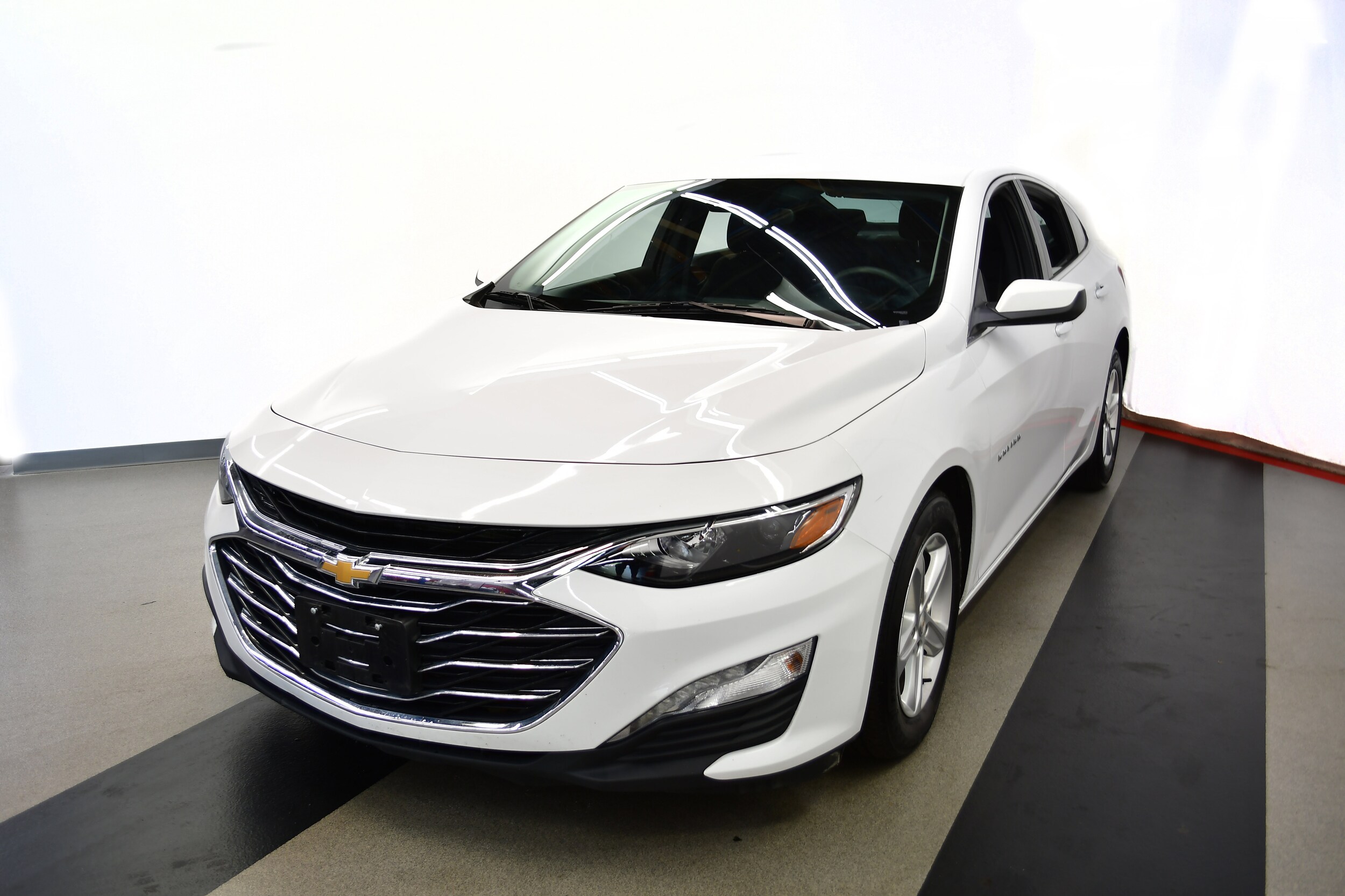 2024 Chevrolet Malibu 1LT photo 4