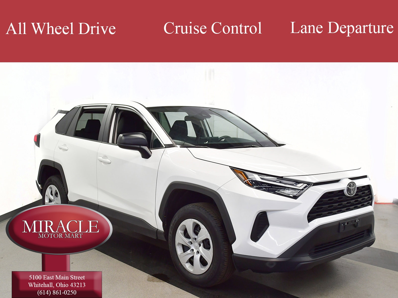 2024 Toyota RAV4 LE's photo