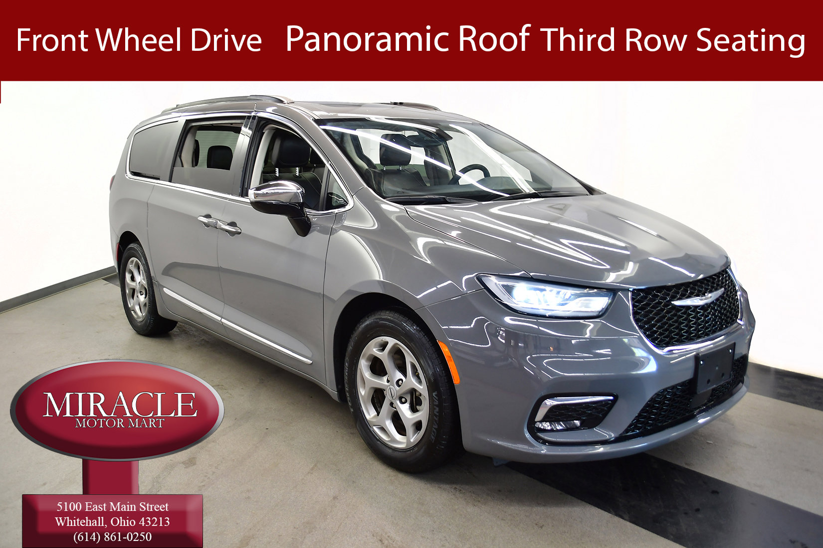 2023 Chrysler Pacifica Limited's photo