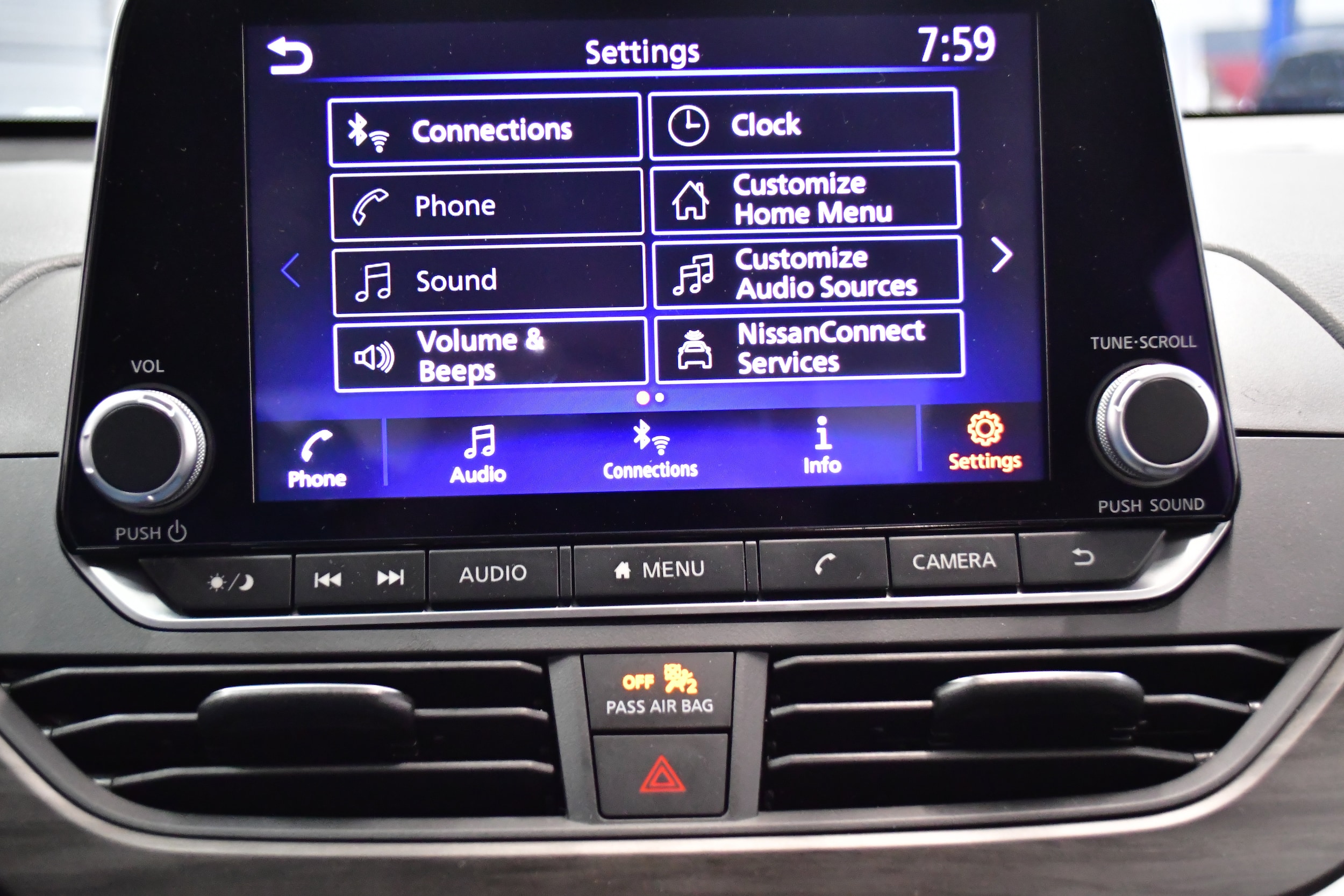 2025 Nissan Altima SV - Photo 25