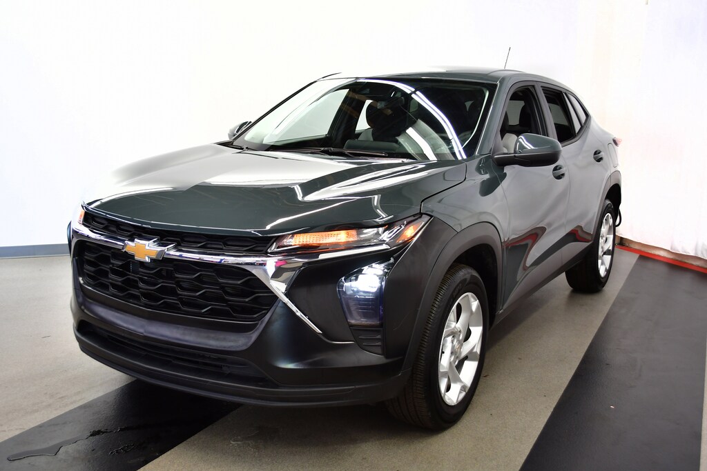 Used 2025 Chevrolet Trax LS SUV