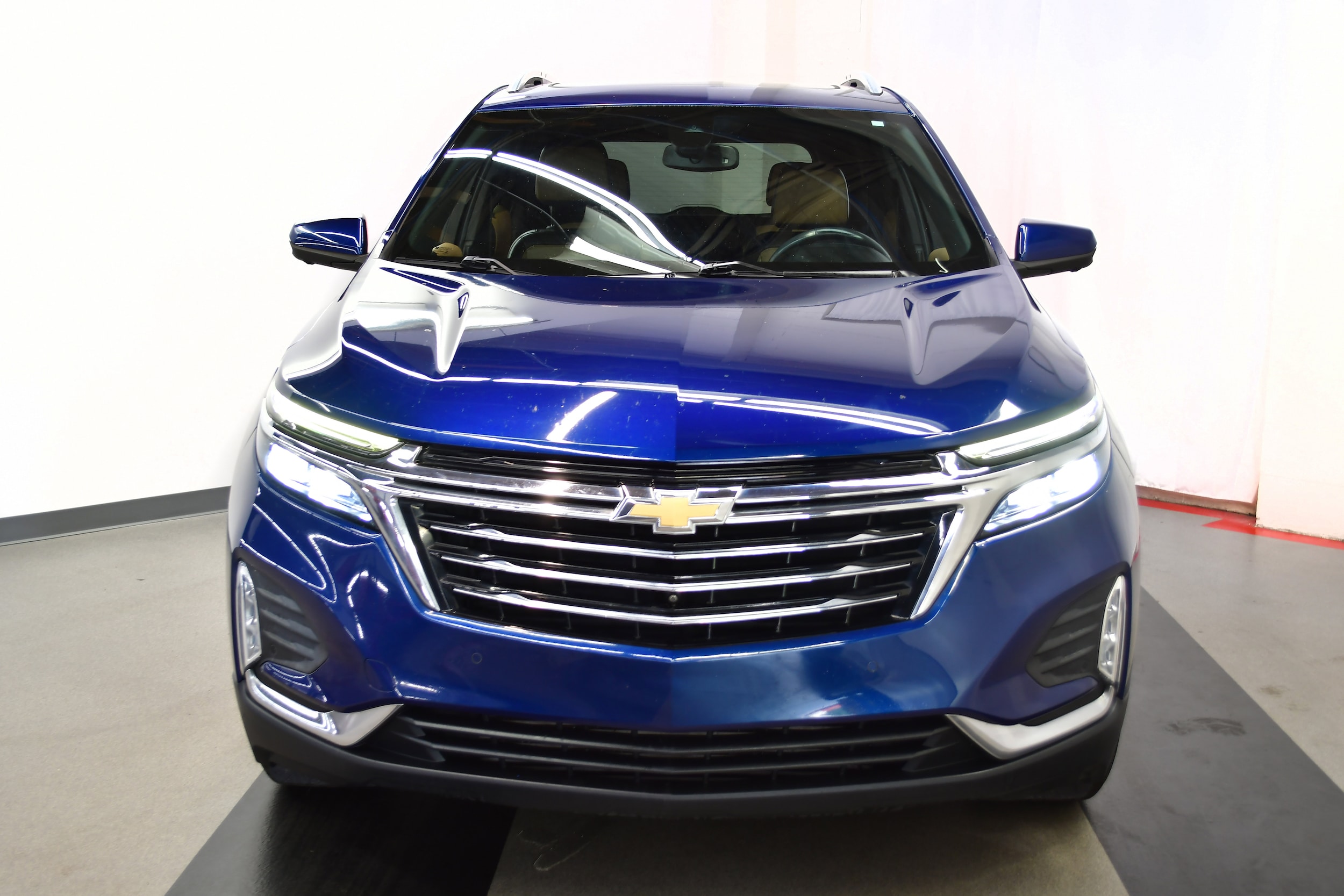 2022 Chevrolet Equinox Premier photo 2
