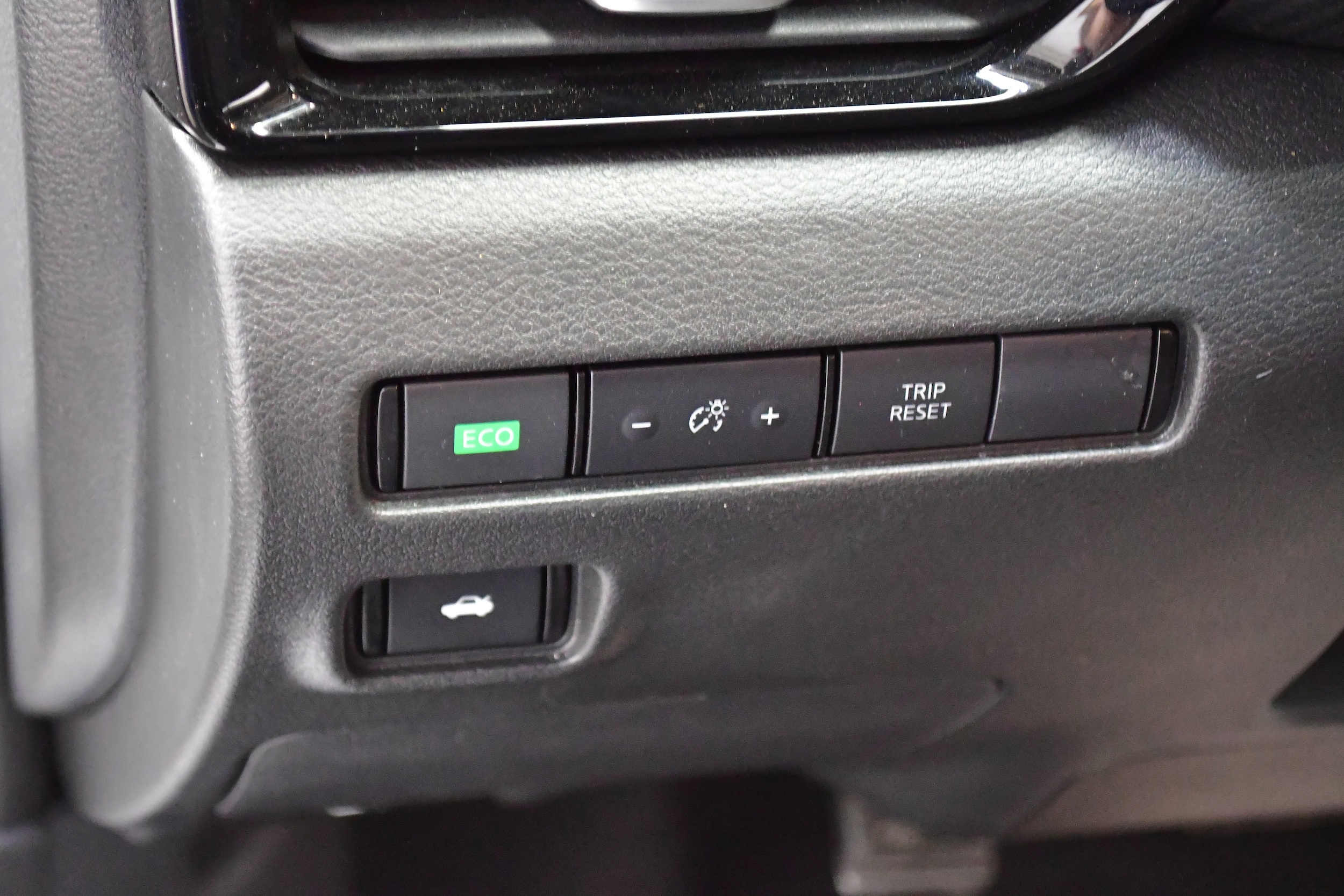 2025 Nissan Sentra SV - Photo 13