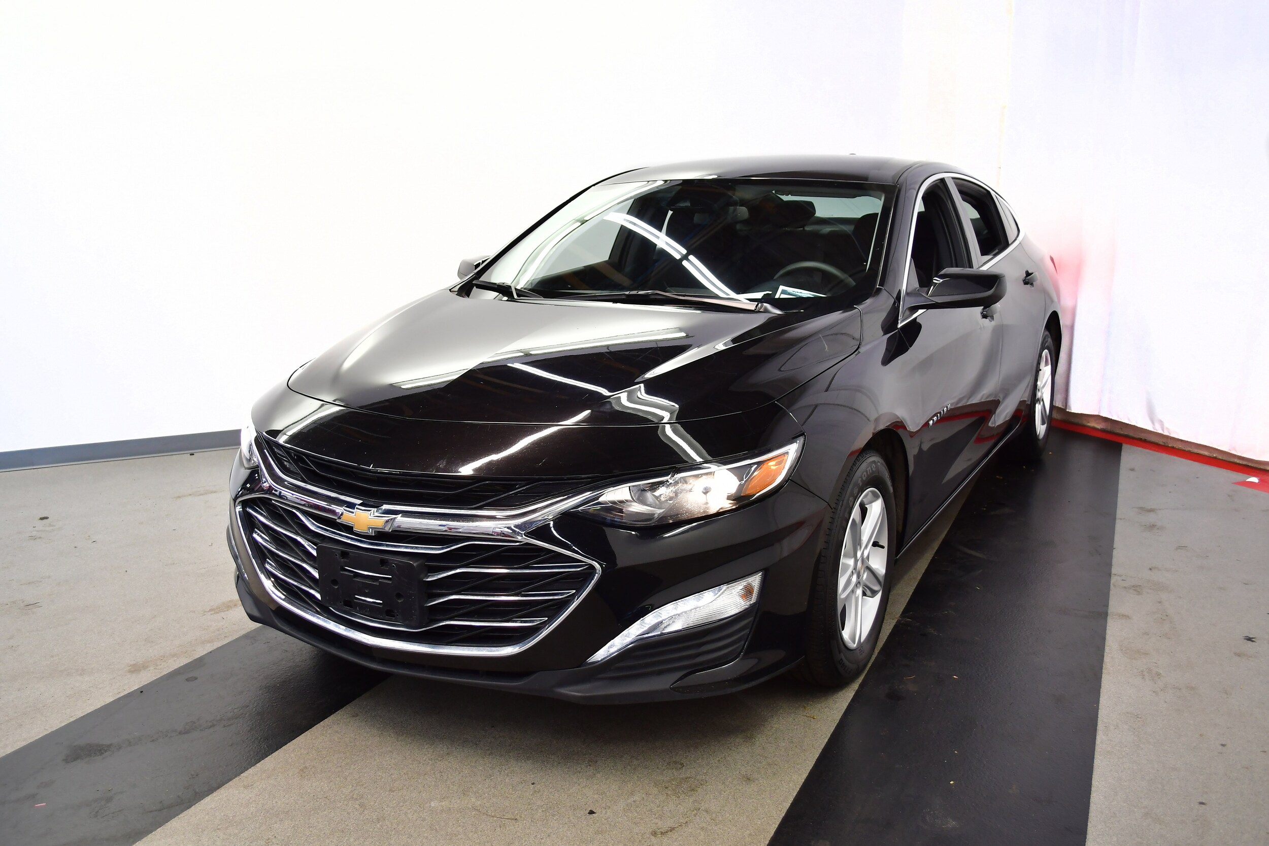2024 Chevrolet Malibu 1LT photo 3
