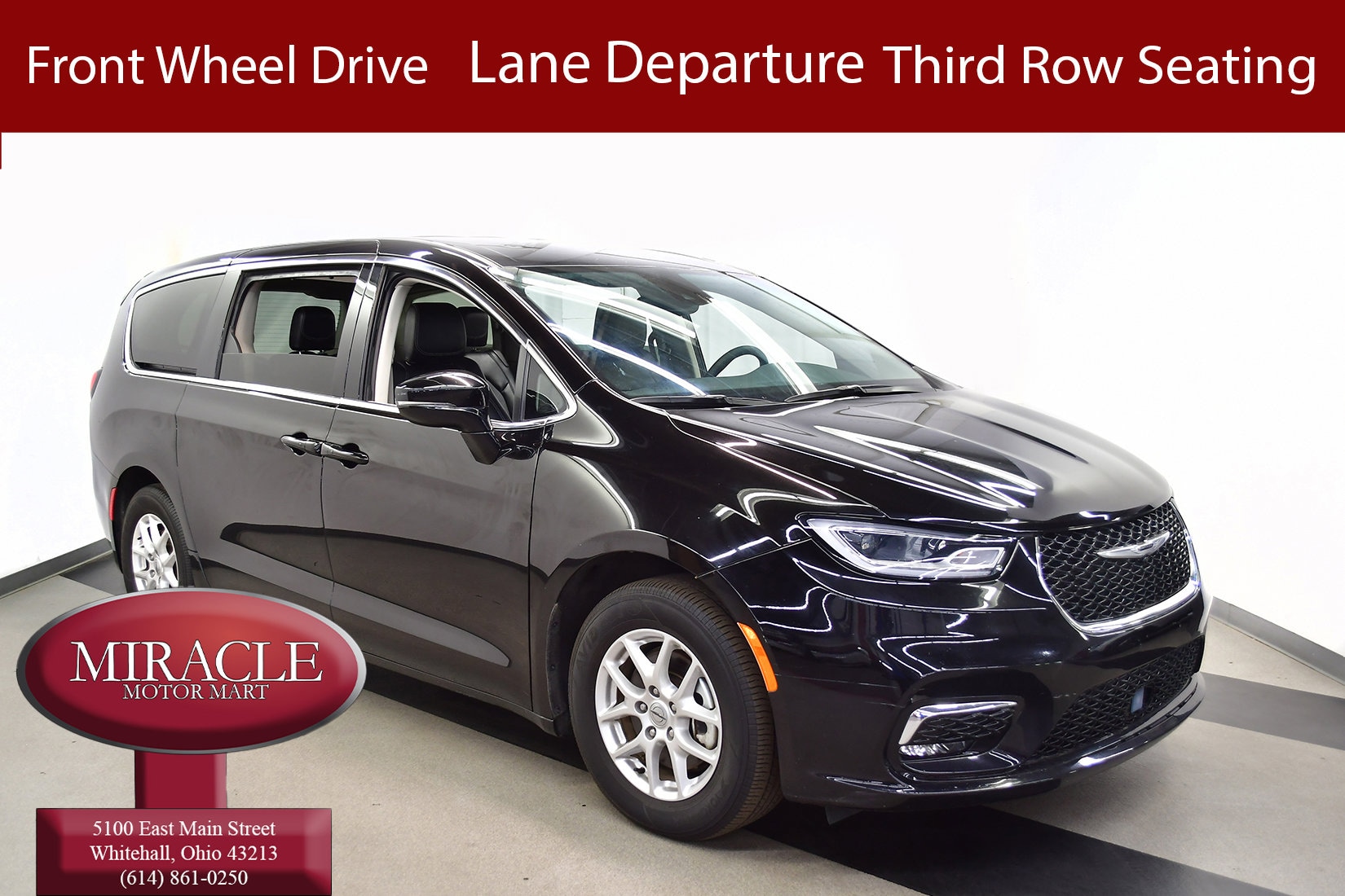 2024 Chrysler Pacifica Touring L's photo