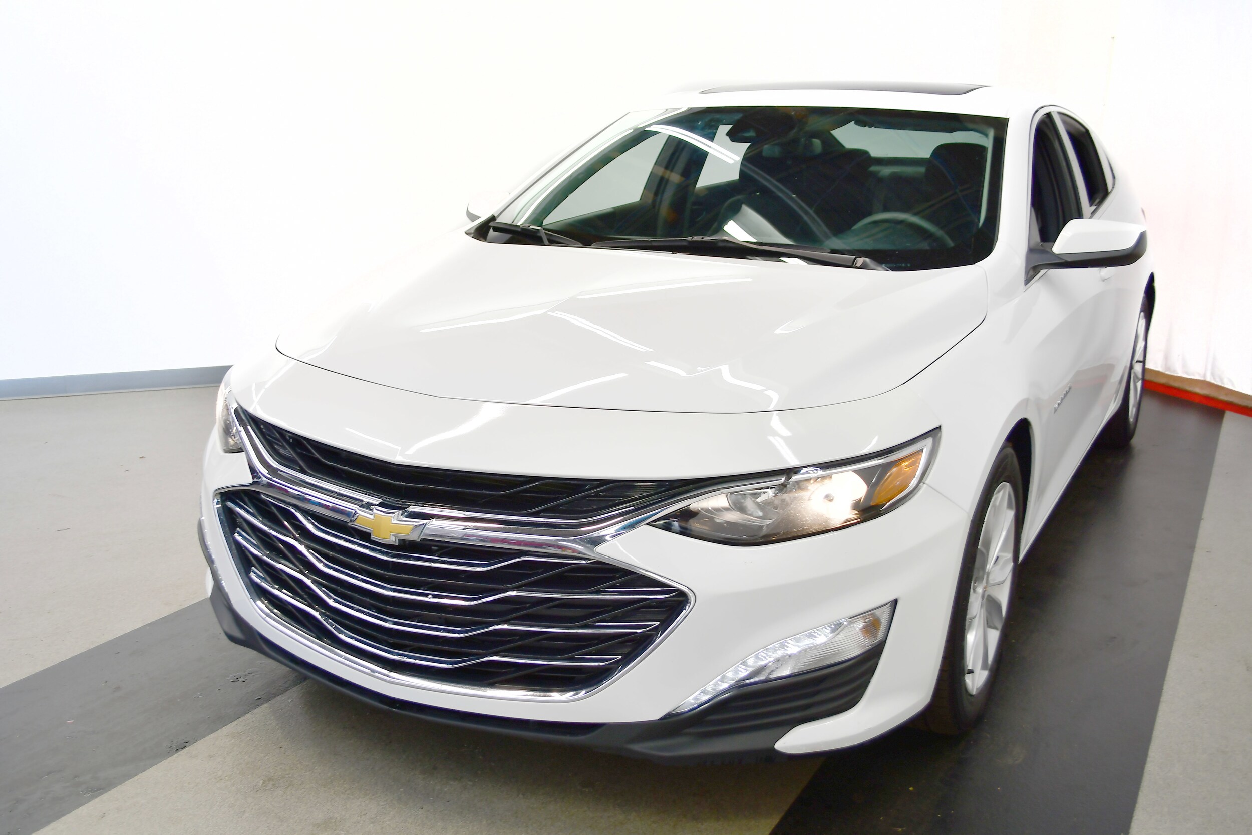 2024 Chevrolet Malibu 1LT photo 3