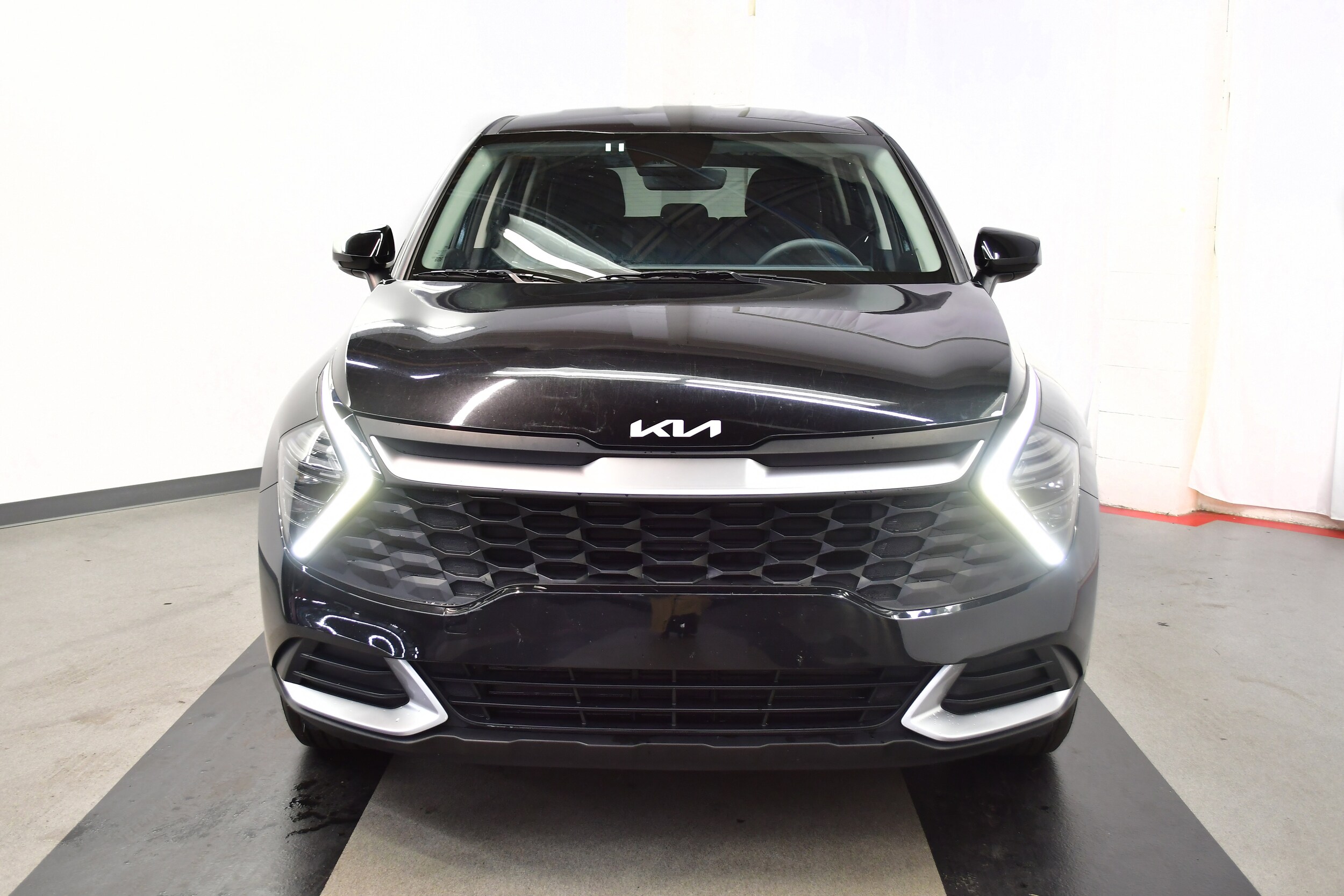 2024 Kia Sportage LX photo 3