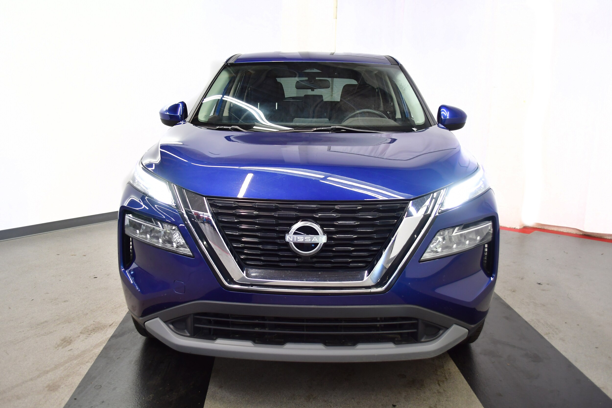 2023 Nissan Rogue SV photo 3