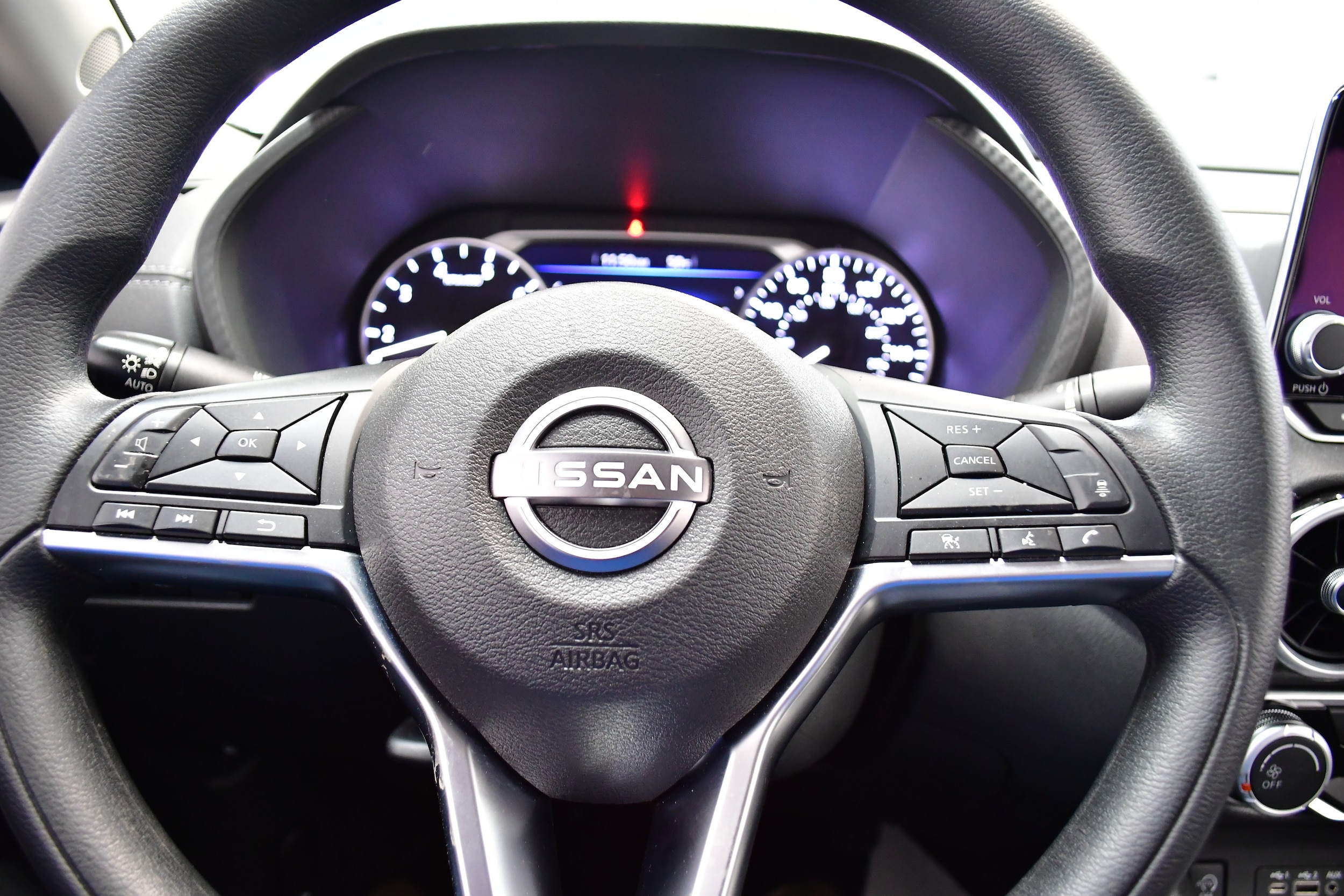 2025 Nissan Sentra SV - Photo 18