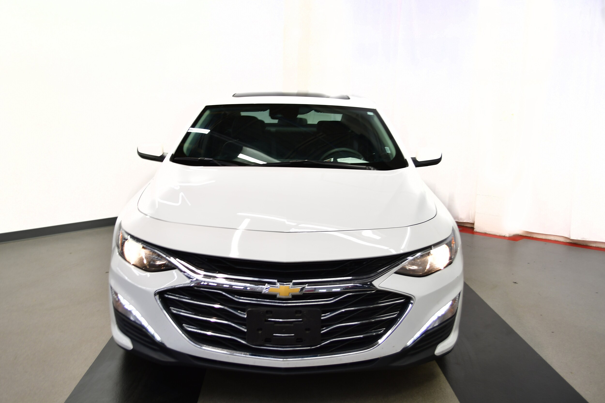 2024 Chevrolet Malibu 1LT photo 3