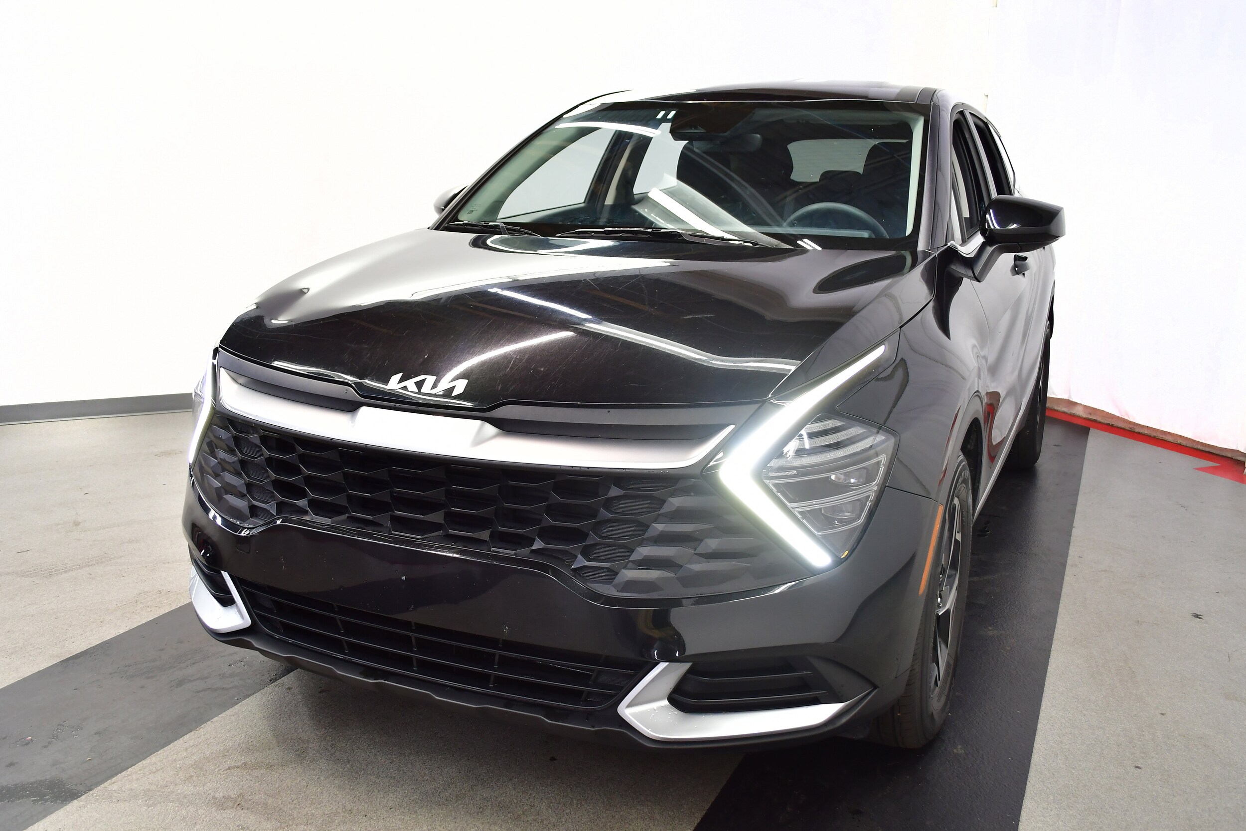 2024 Kia Sportage LX photo 4