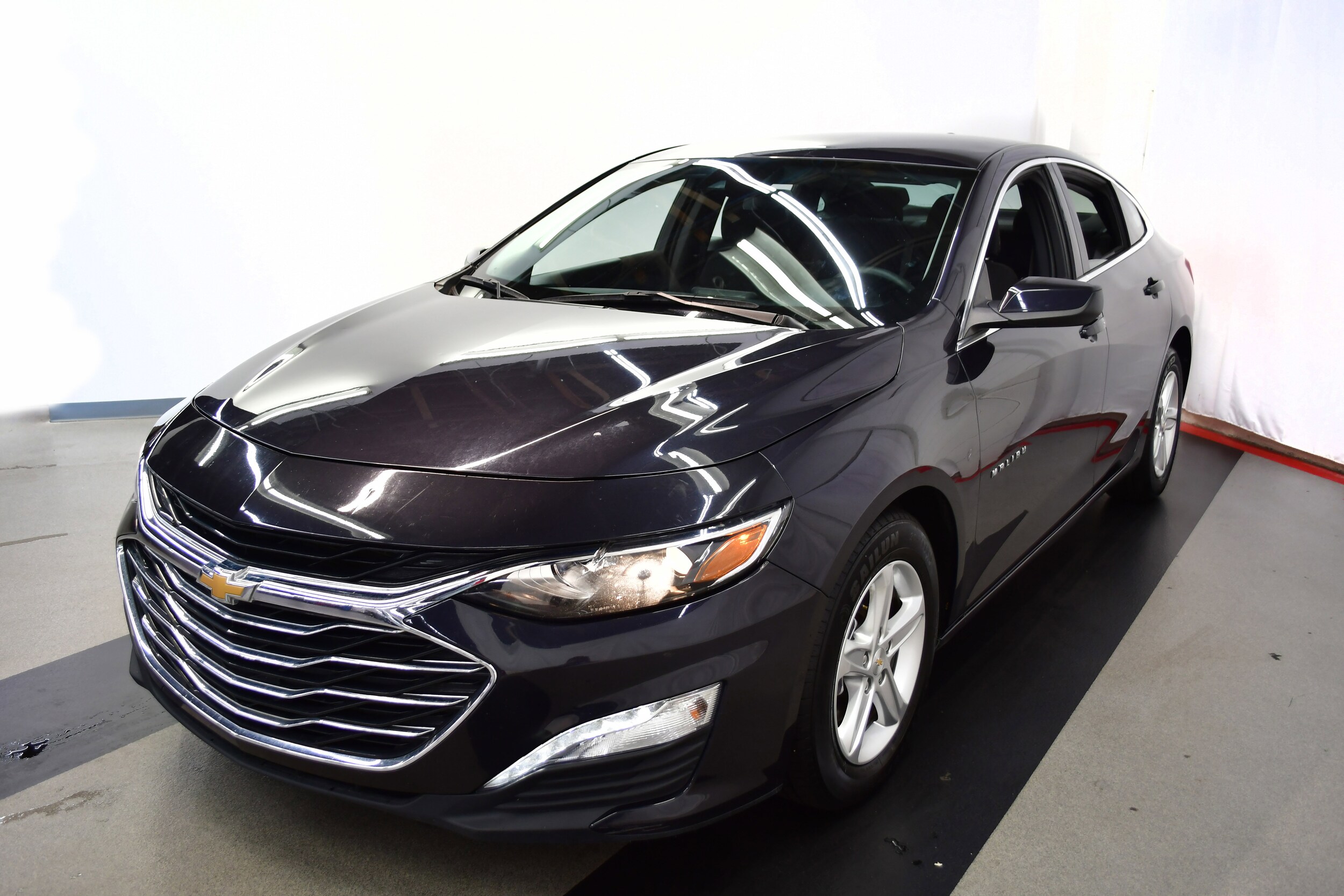 2023 Chevrolet Malibu 1LT photo 3