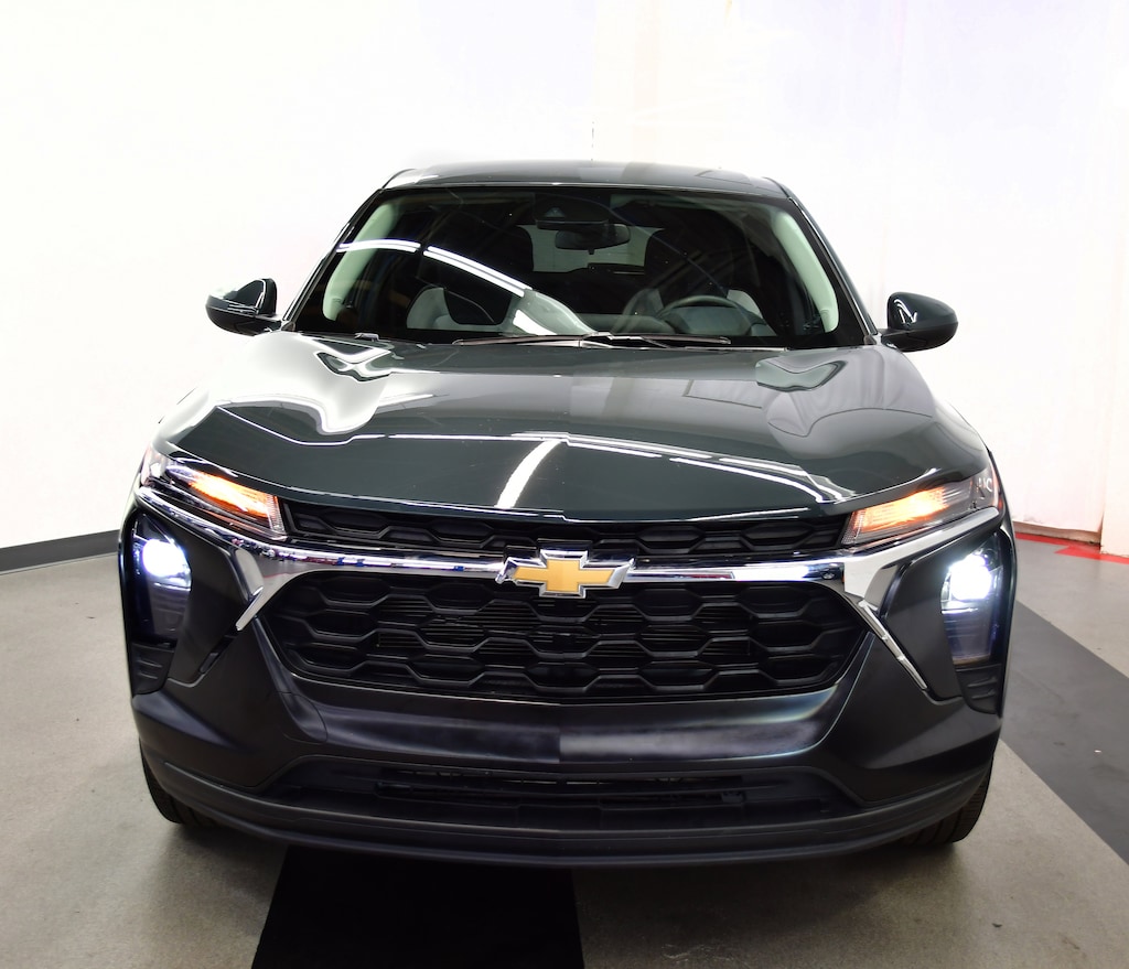 Used 2025 Chevrolet Trax LS SUV