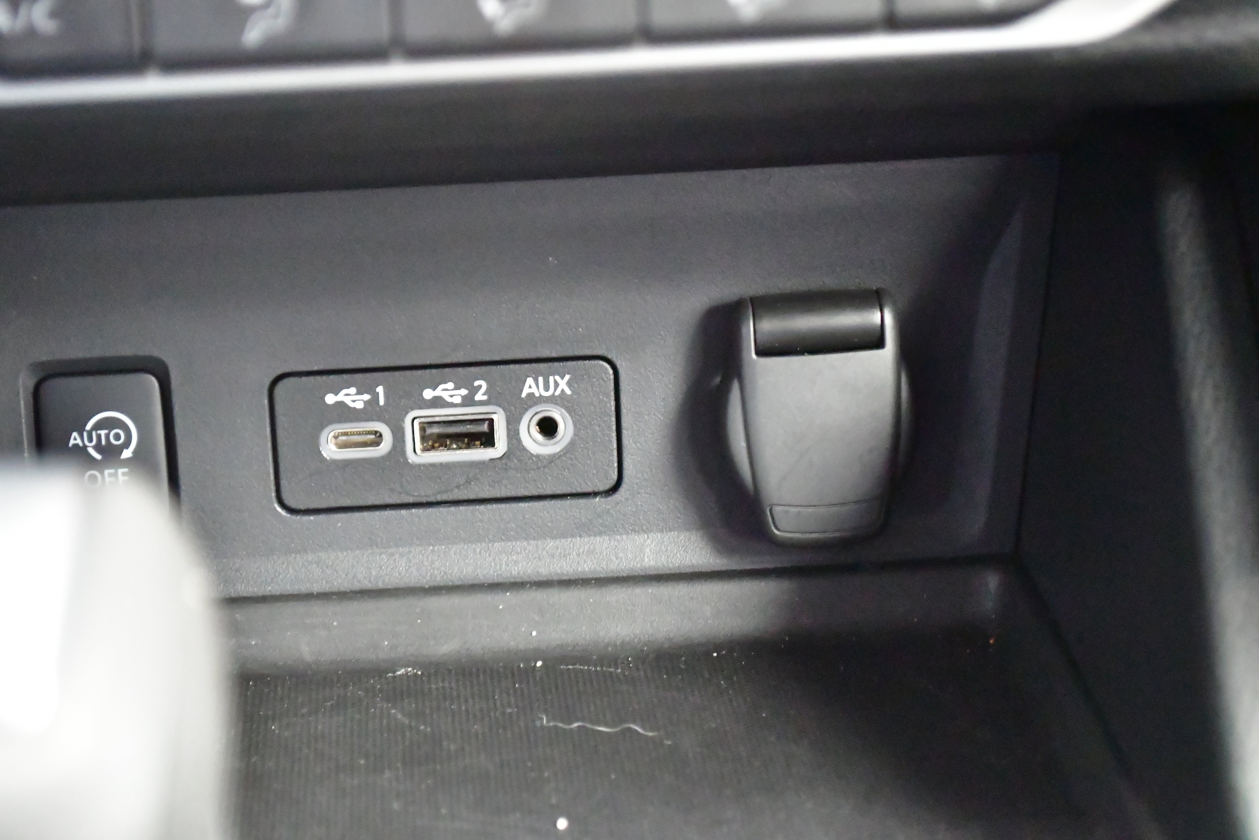 2025 Nissan Sentra SV - Photo 27