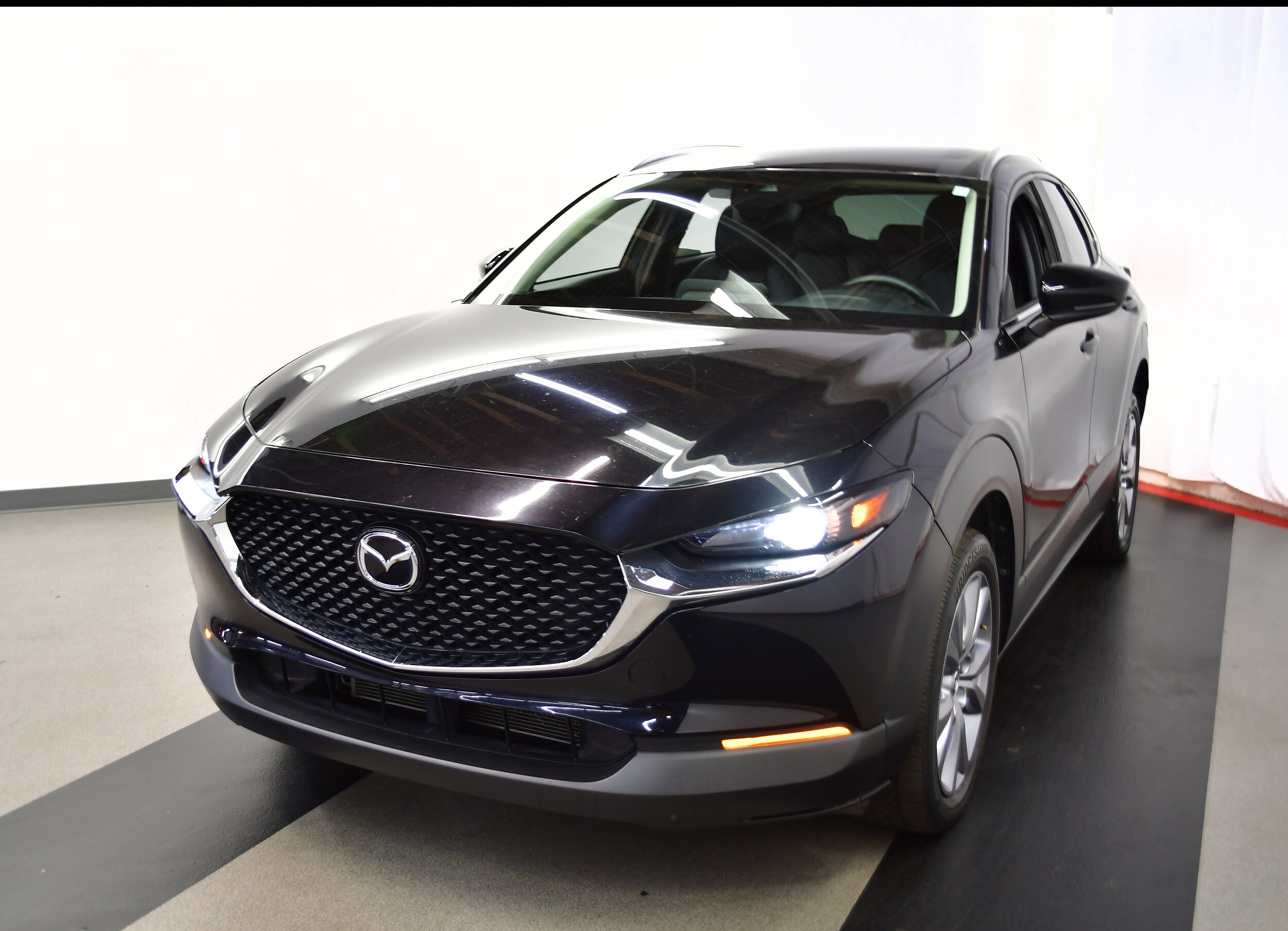 2022 Mazda CX-30 2.5 Select photo 3