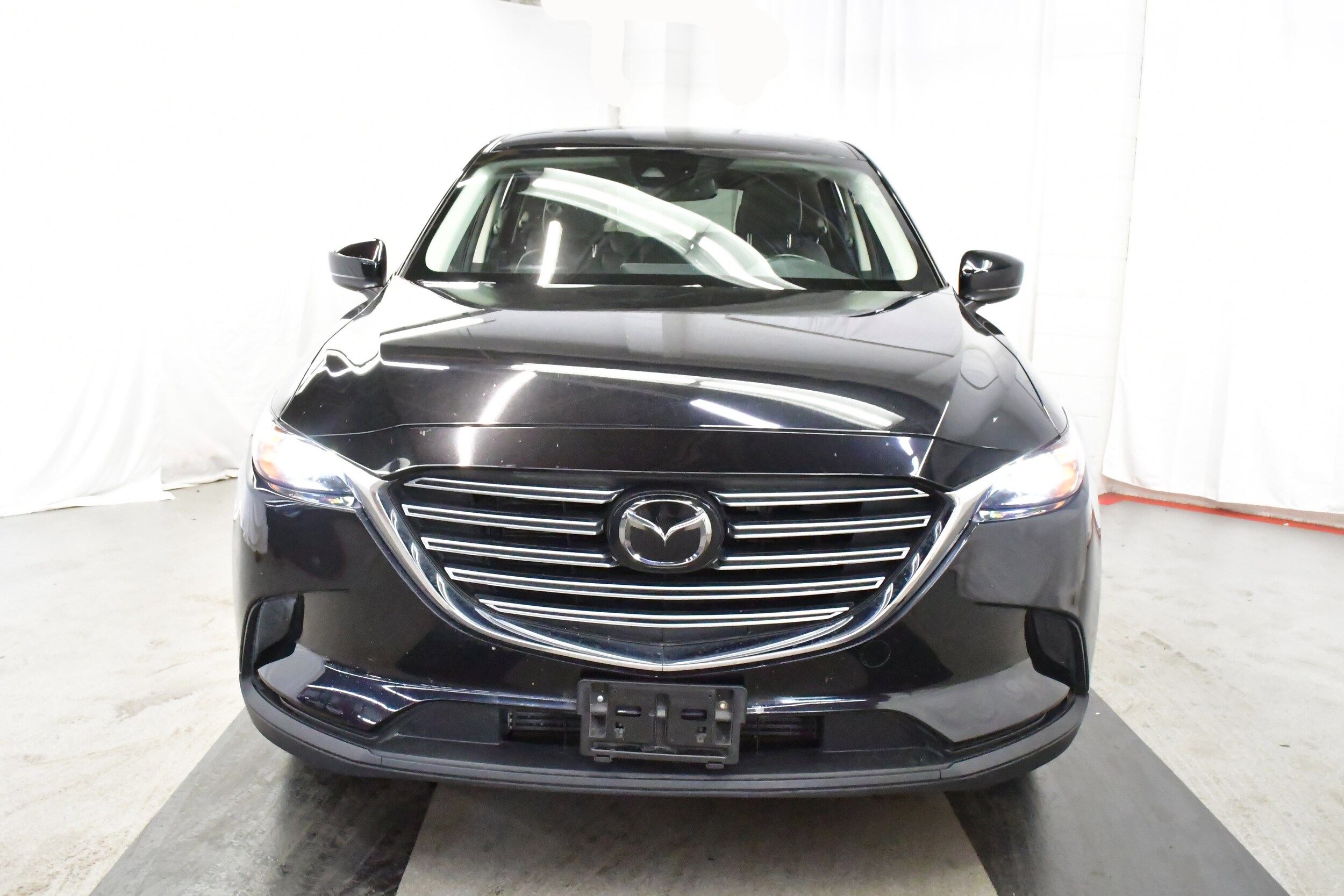 2023 Mazda CX-9 Touring photo 2