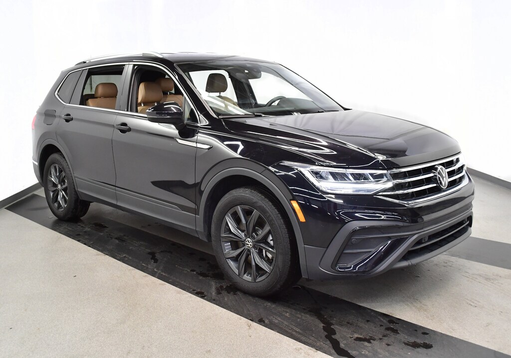 Used 2024 Volkswagen Tiguan SE SUV