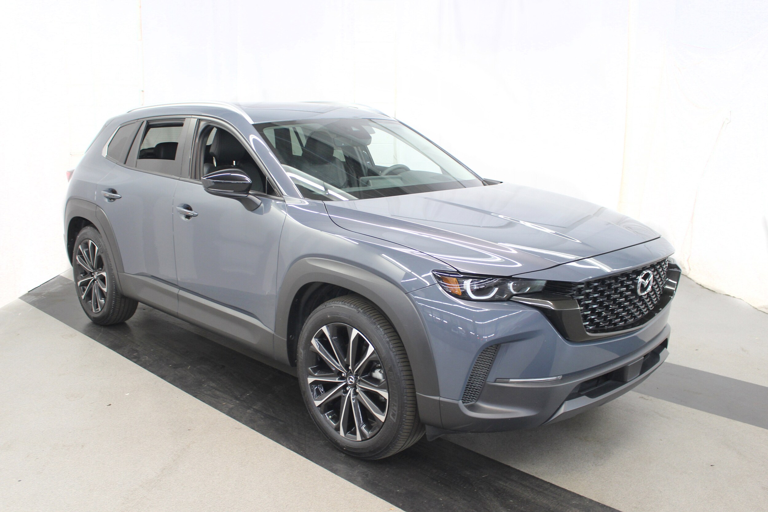 2024 Mazda CX-50 2.5 Premium Plus photo 2