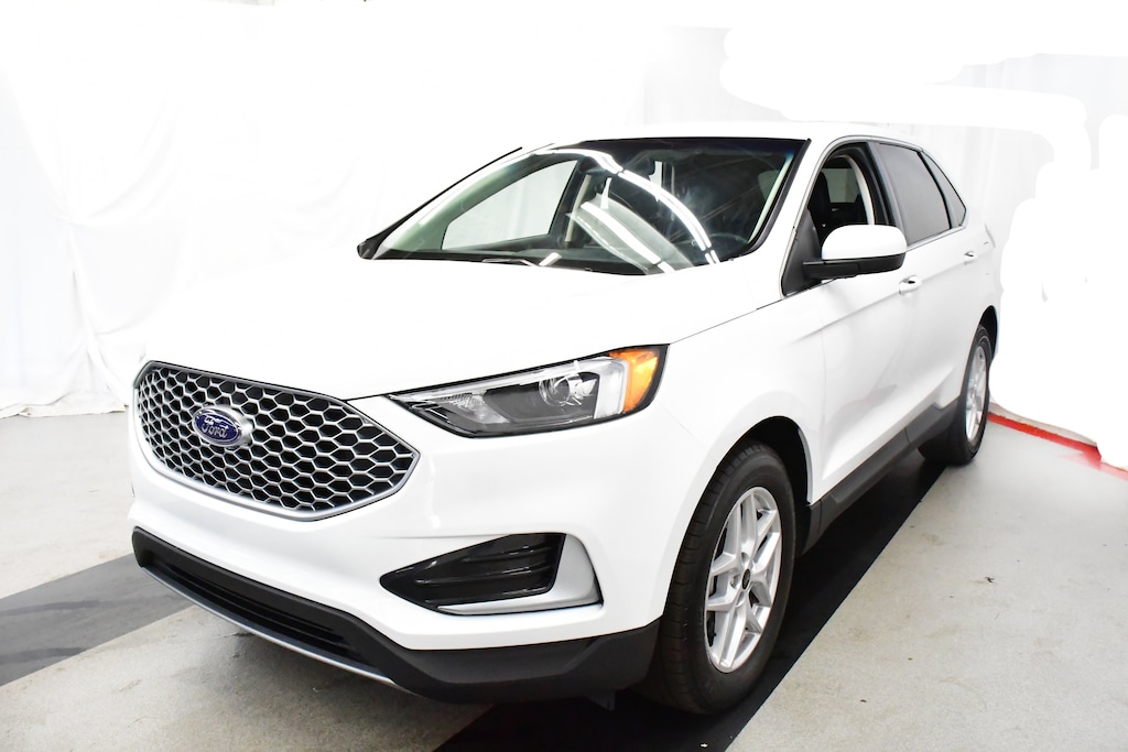 Used 2024 Ford Edge SEL - AWD Leather Blindspot Monitor Lane Departure SEL AWD