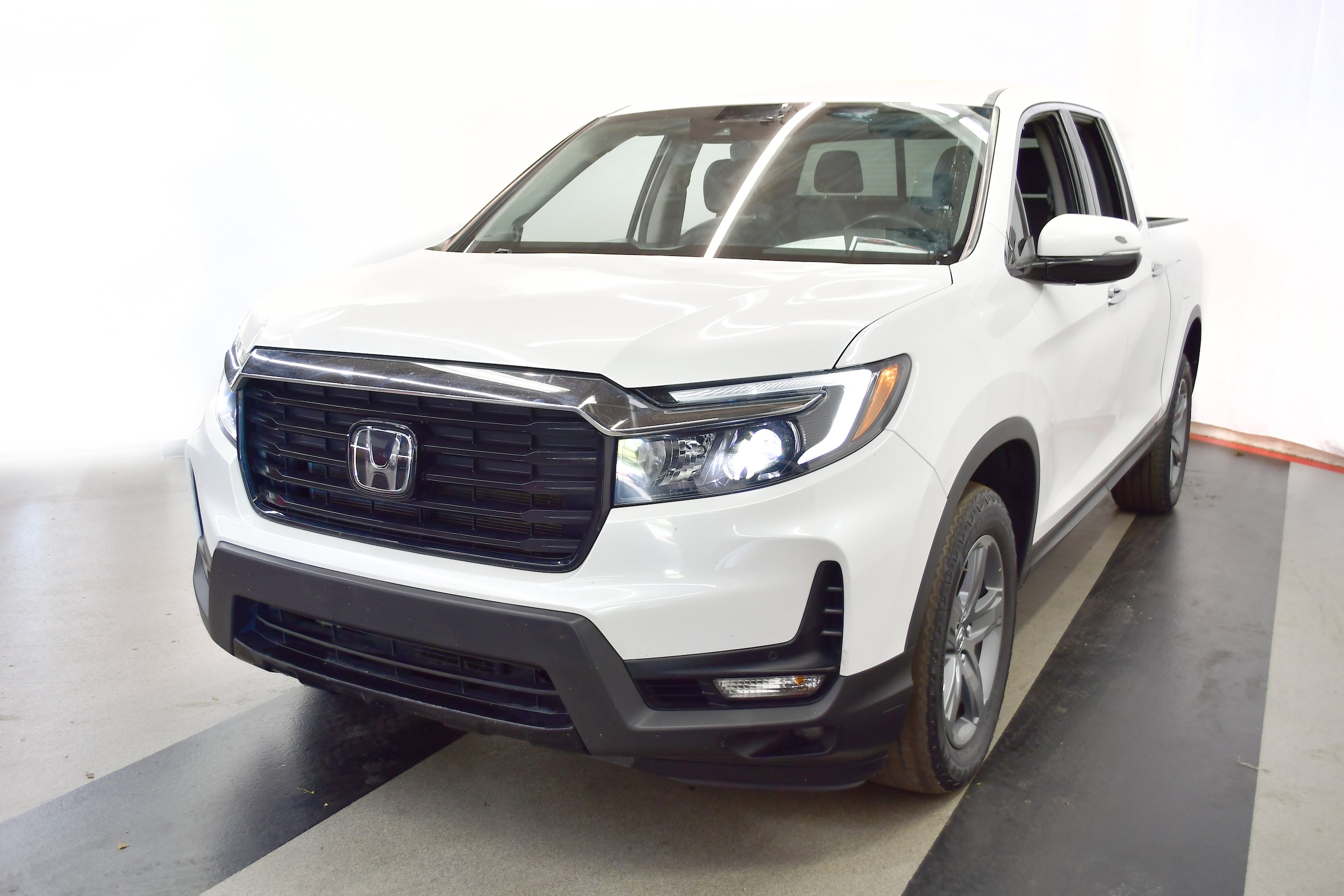 2022 Honda Ridgeline RTL-E photo 4