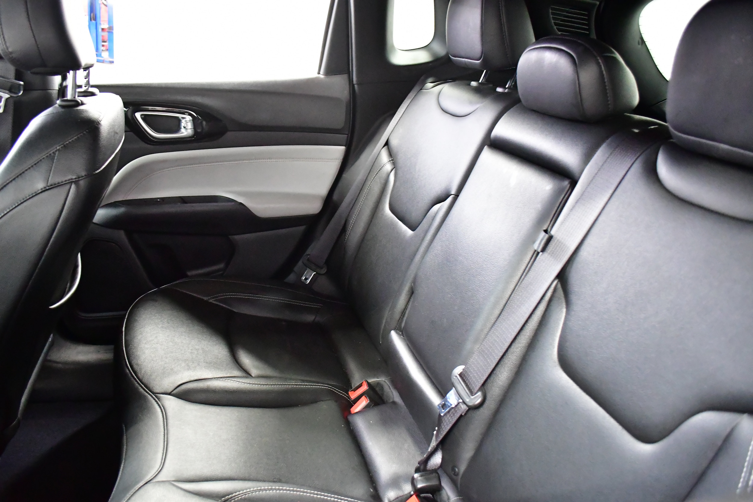 2025 Jeep Compass Limited - Photo 11