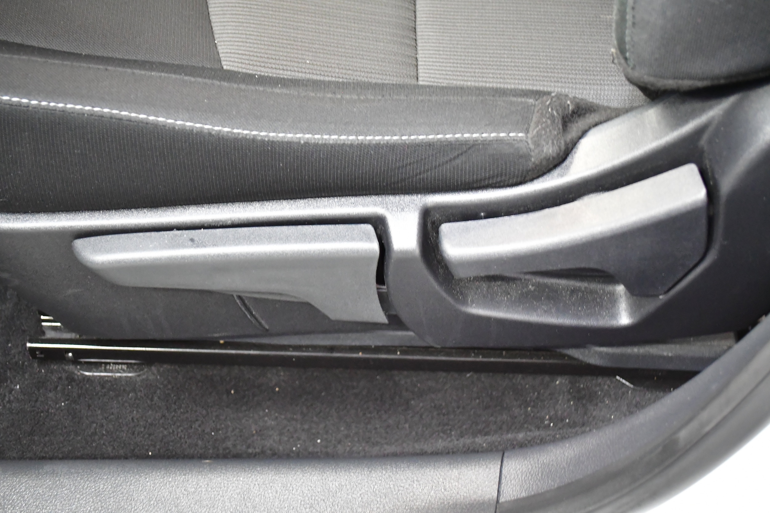 2025 Nissan Sentra SV - Photo 12