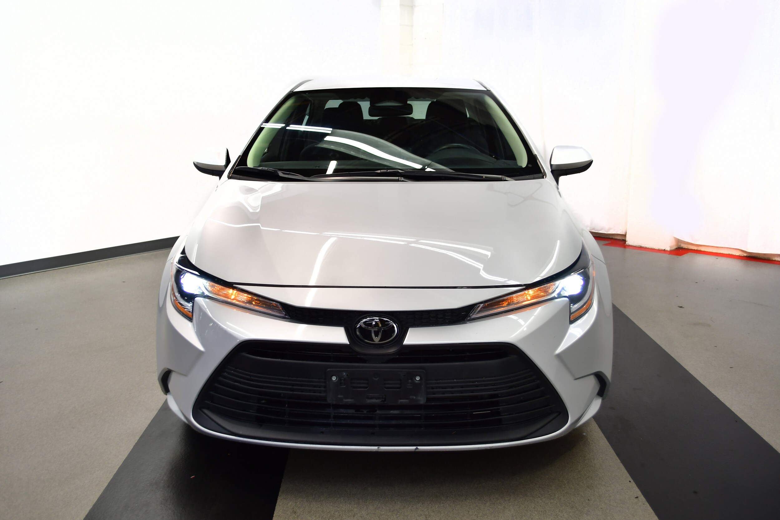 2024 Toyota Corolla LE photo 2