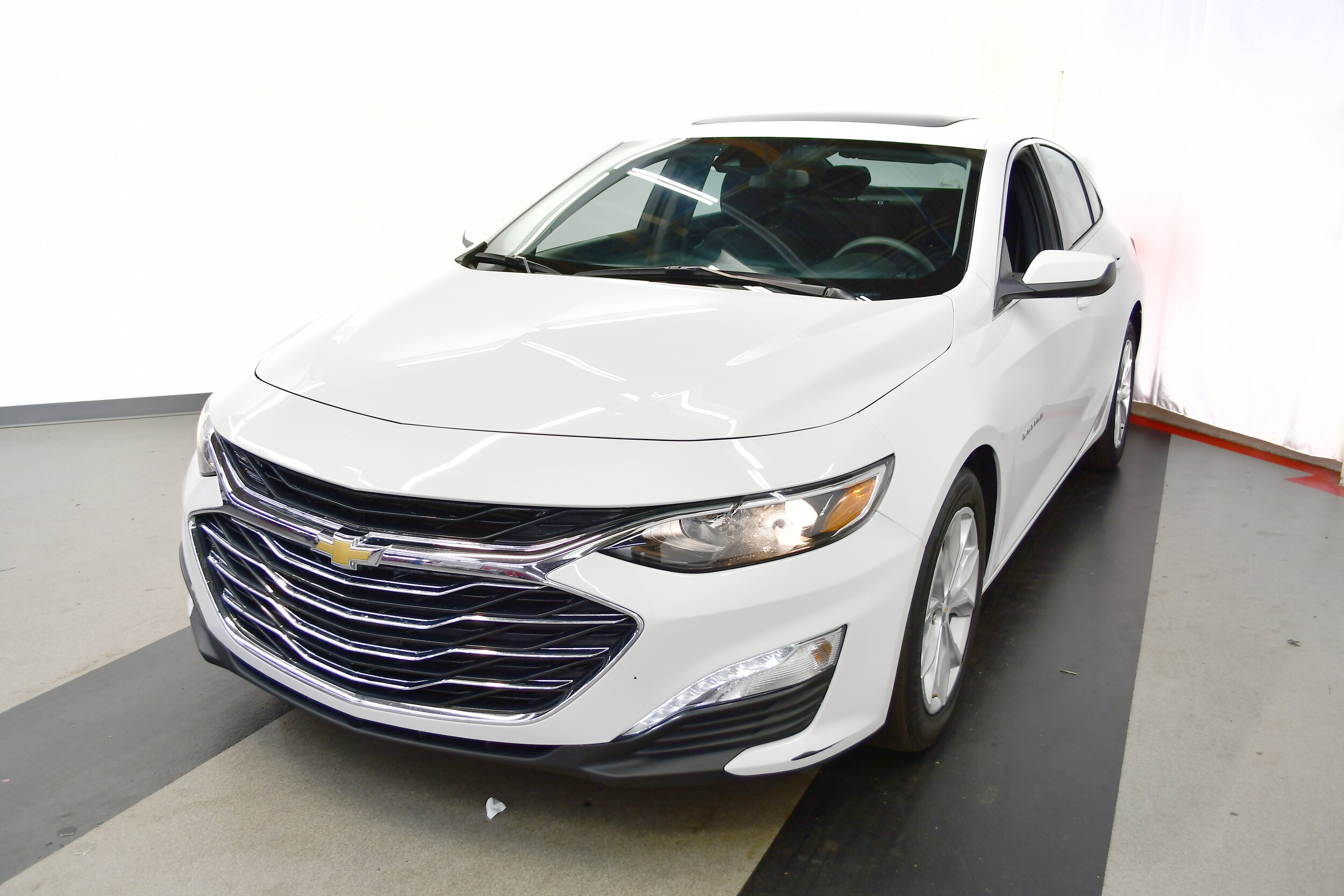 2024 Chevrolet Malibu 1LT photo 4