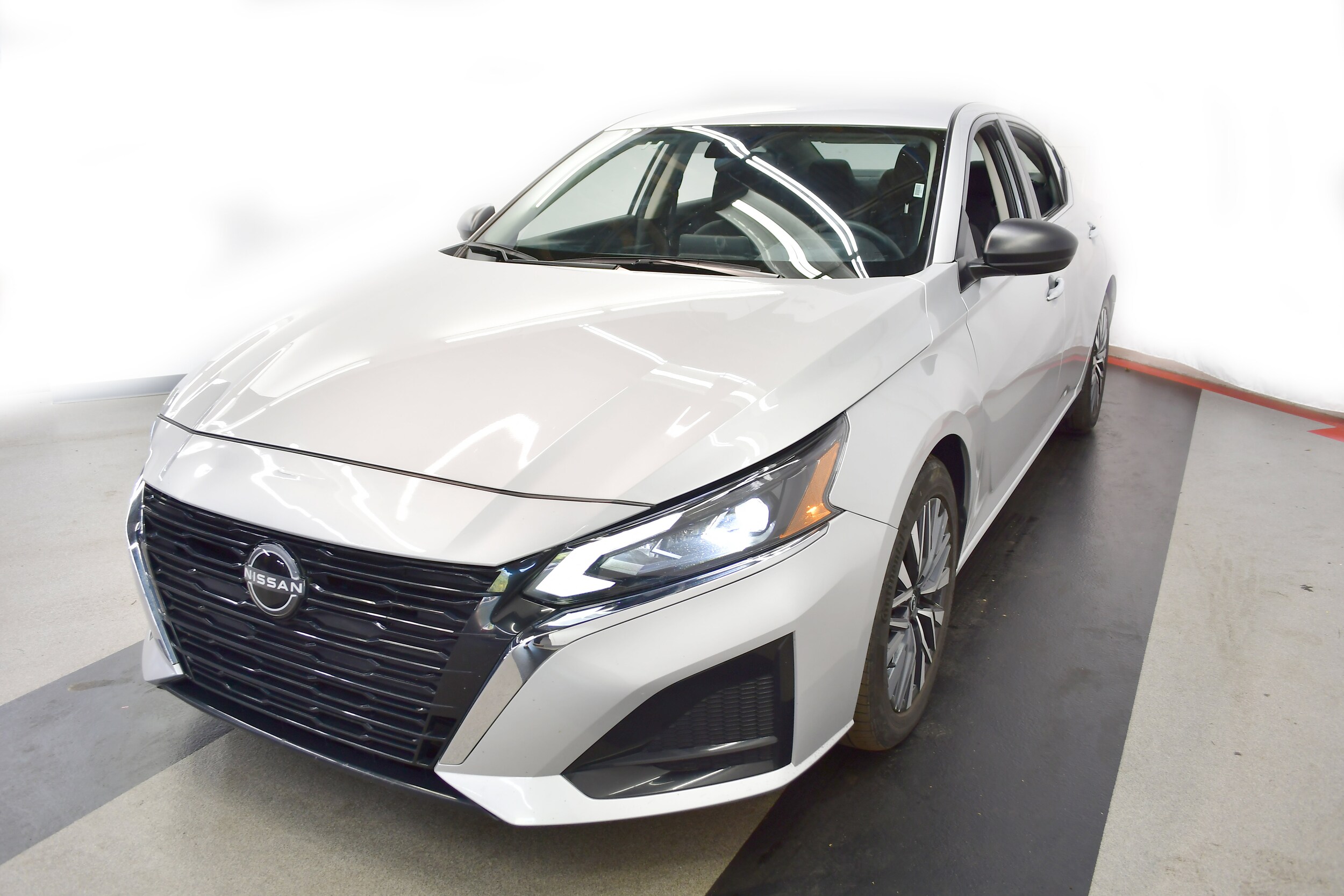 2024 Nissan Altima 2.5 SV photo 3