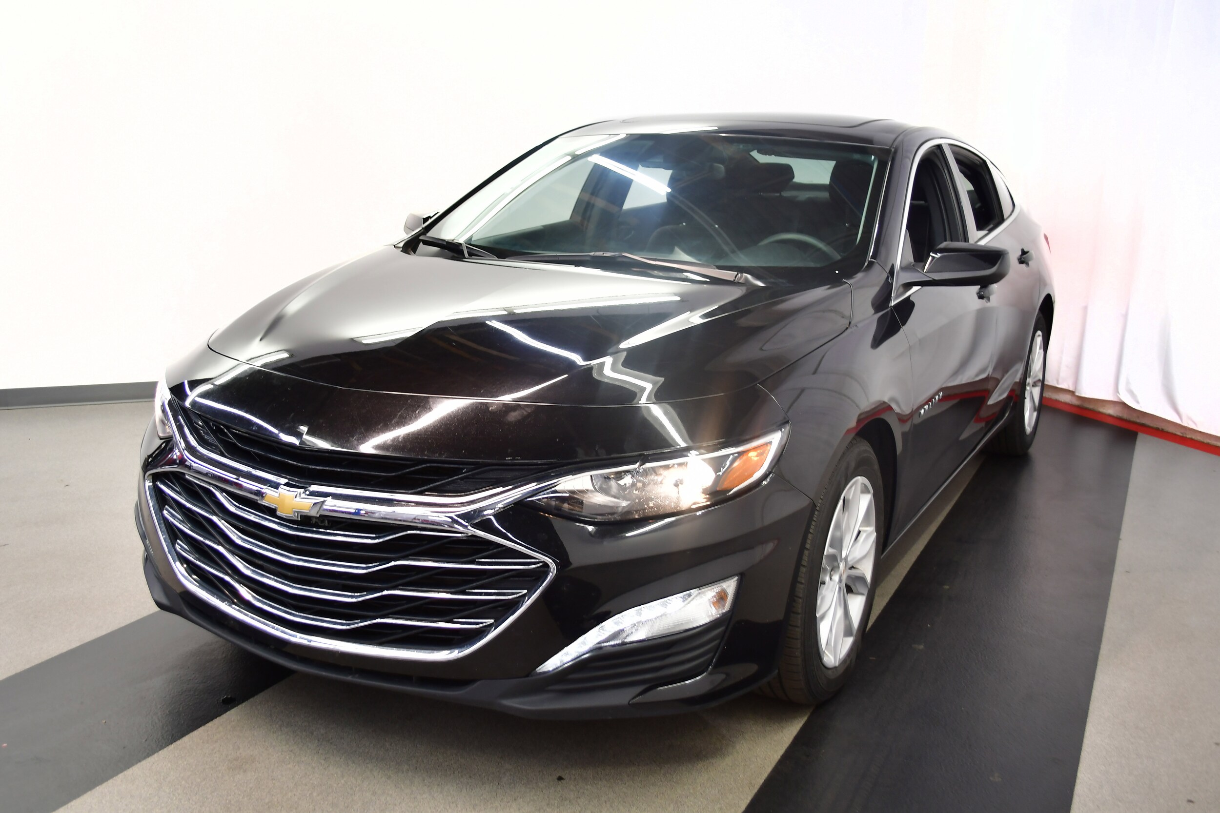 2024 Chevrolet Malibu 1LT photo 3