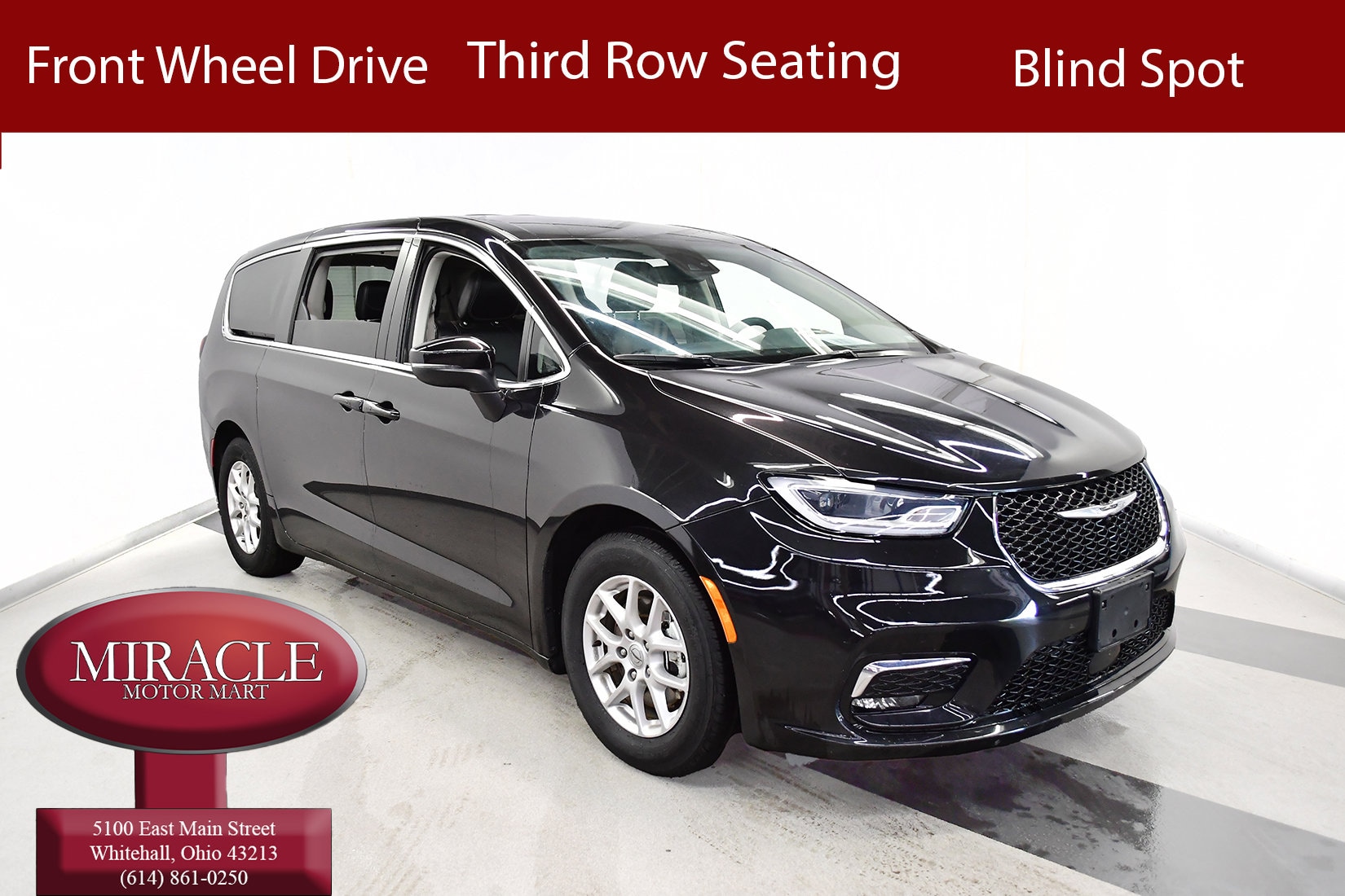 2023 Chrysler Pacifica Touring L's photo
