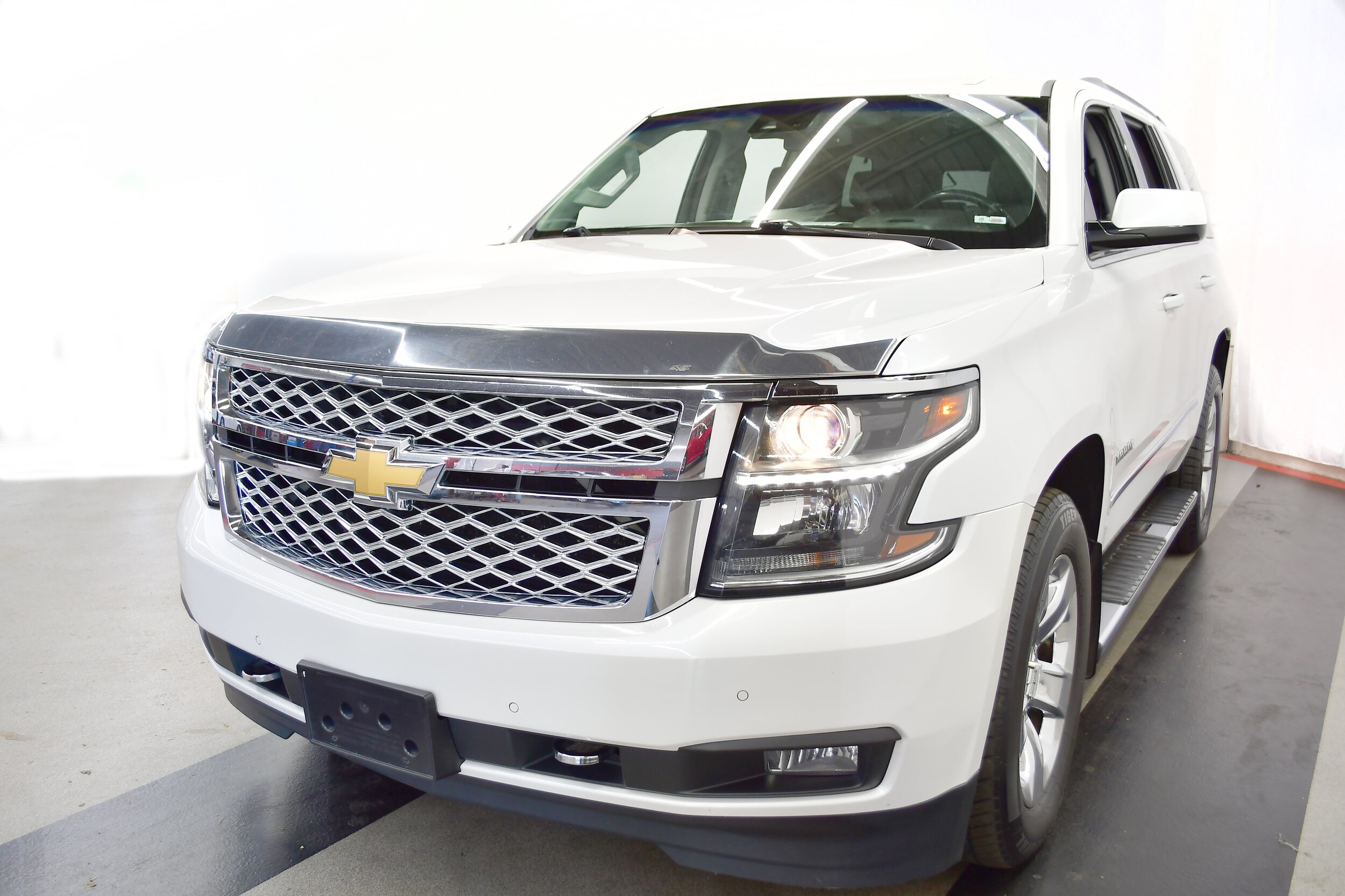 2016 Chevrolet Tahoe LT photo 4