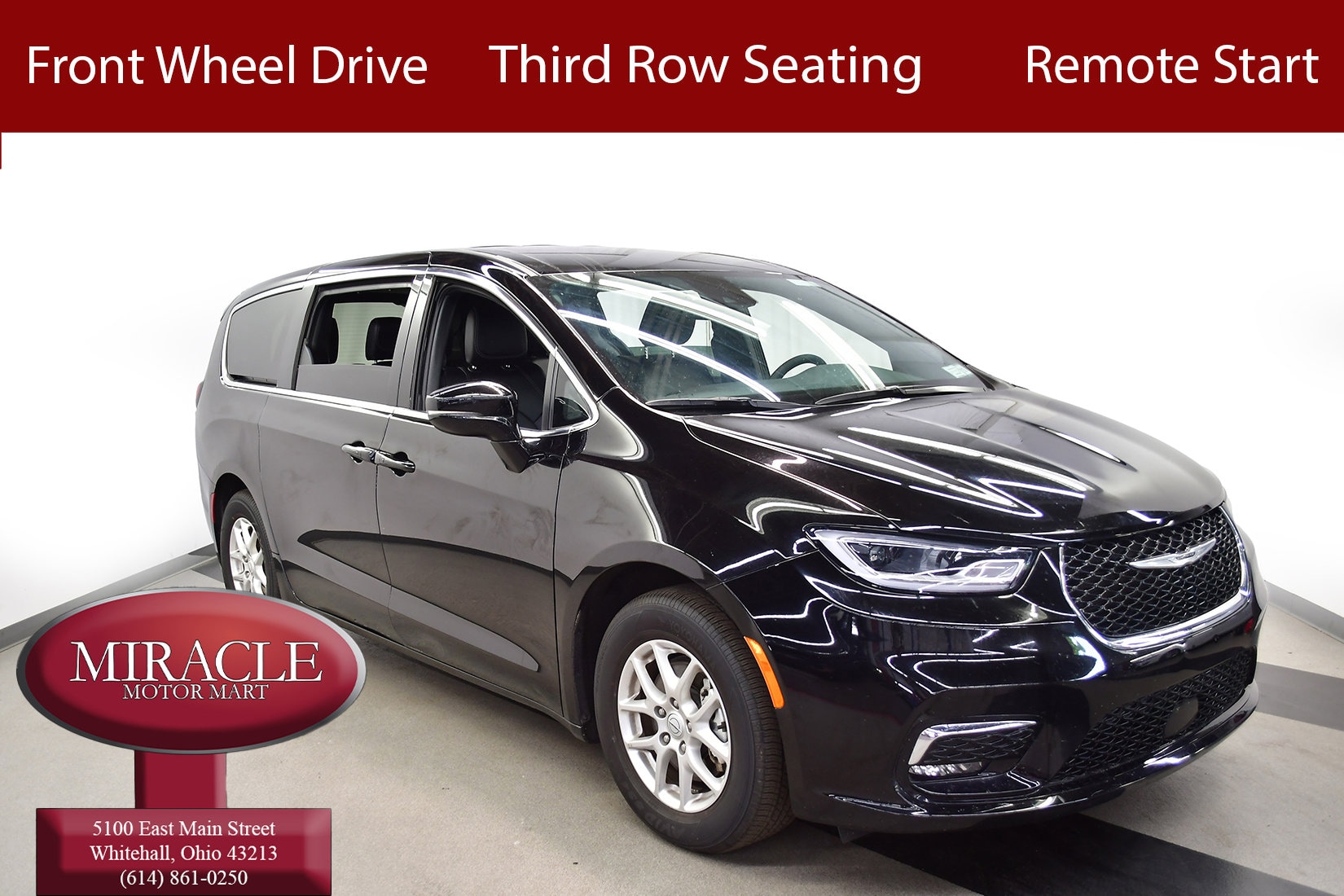 2025 Chrysler Pacifica Select's photo