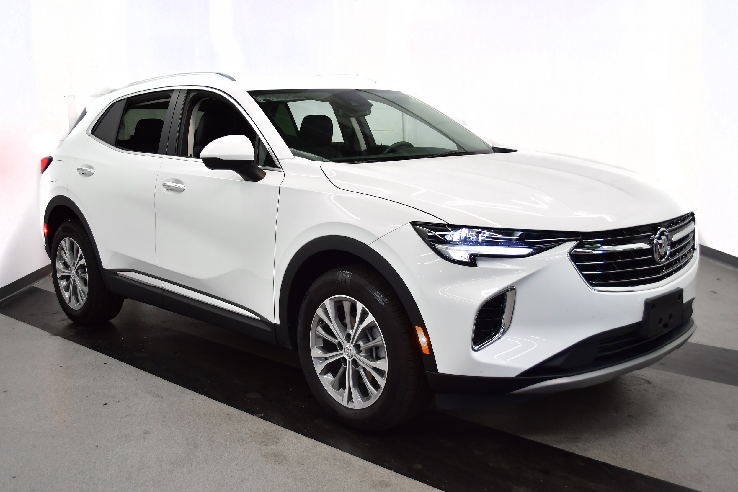 2022 Buick Envision Preferred photo 2