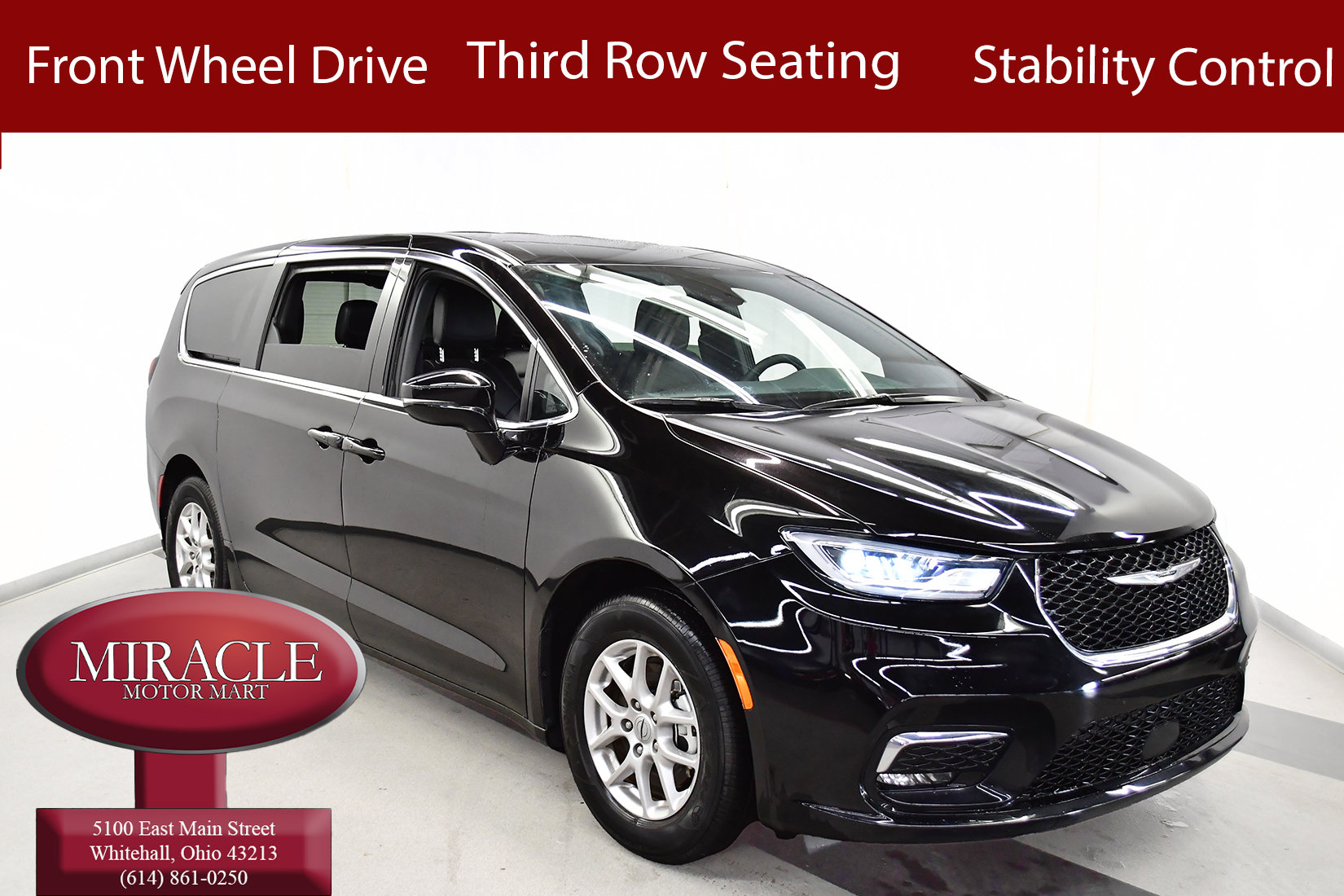 2025 Chrysler Pacifica Select's photo