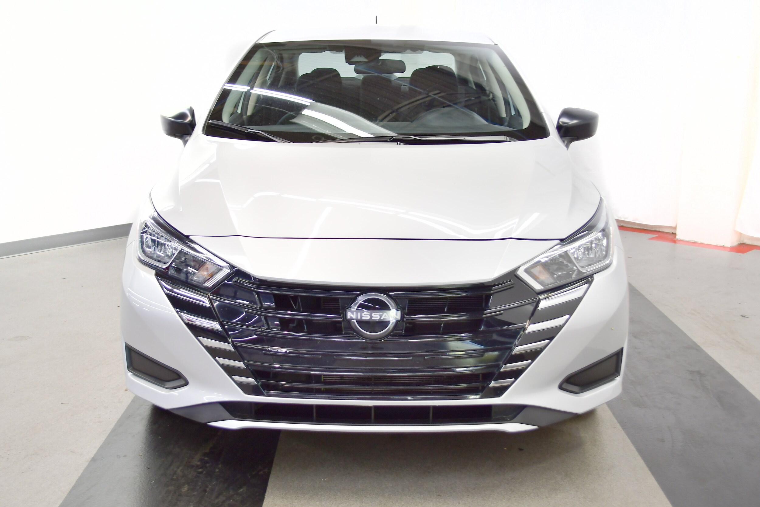 2024 Nissan Versa S photo 3